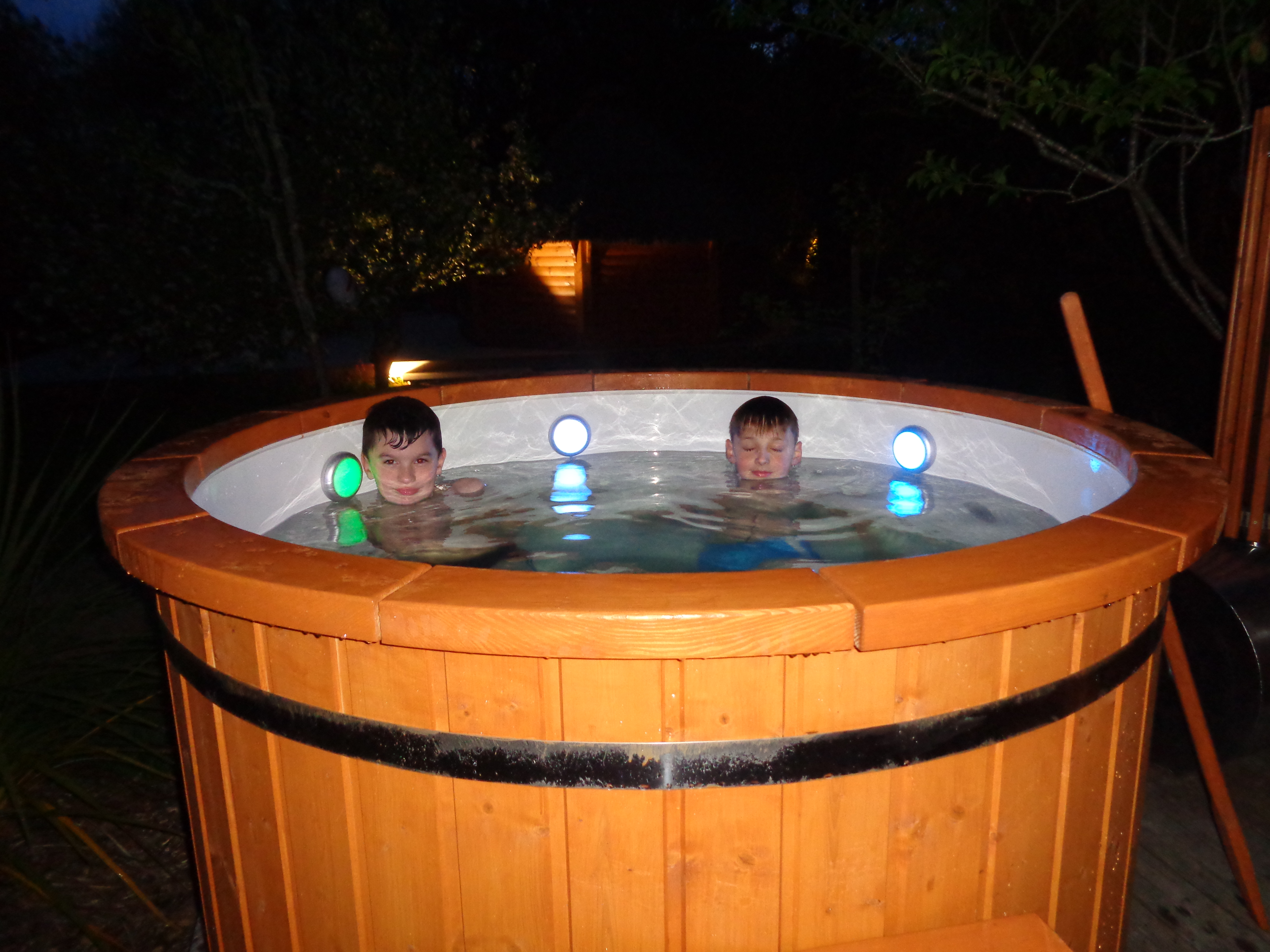 Kota Tribu Loisirs & Spa : une évasion sensorielle en Bretagne à Pleumeur Bodou — salle de bain