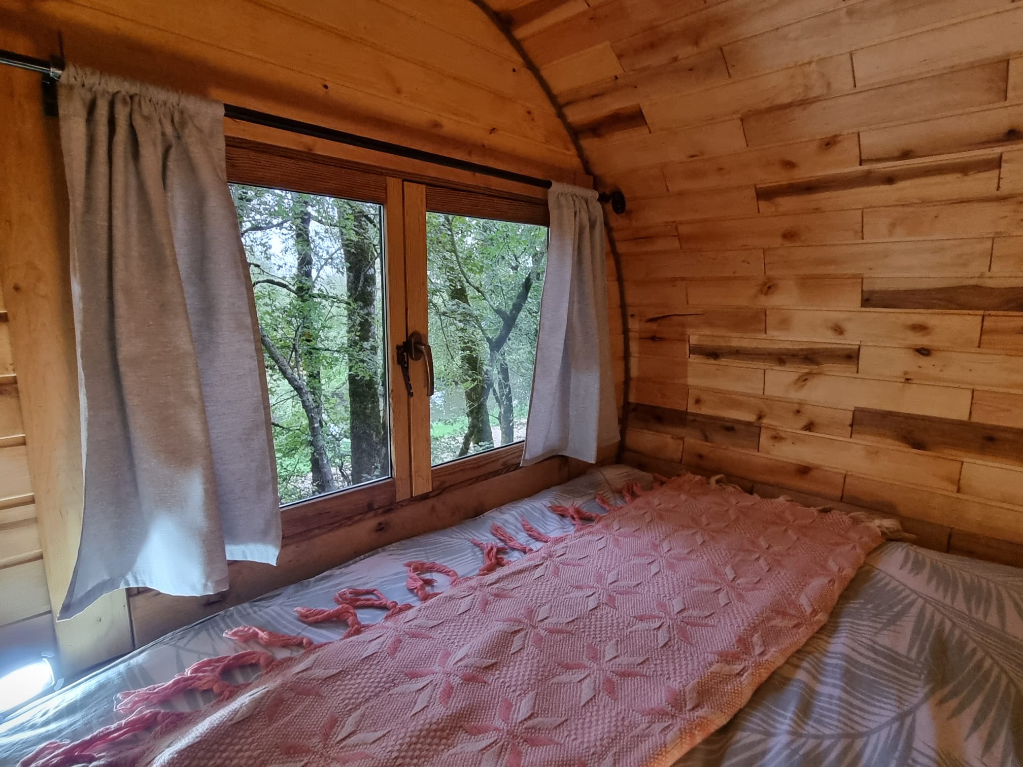 La cabane Bohème — Cabane avec spa à Indre à Châteauroux — salle de bain