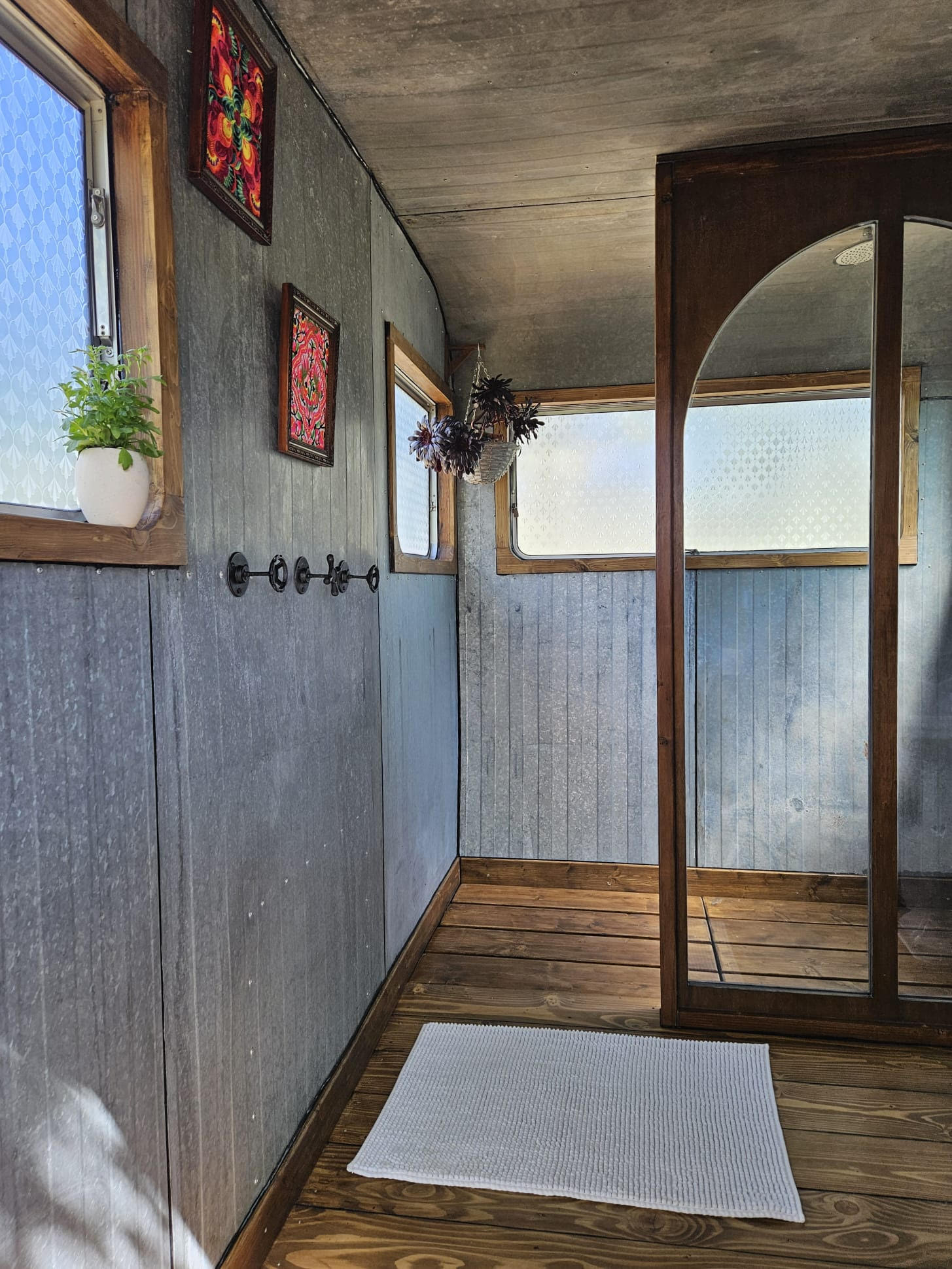 La Yourte Bambou — Yourte familiale avec spa à Pyrénées-Orientales à Perpignan — salle de bain