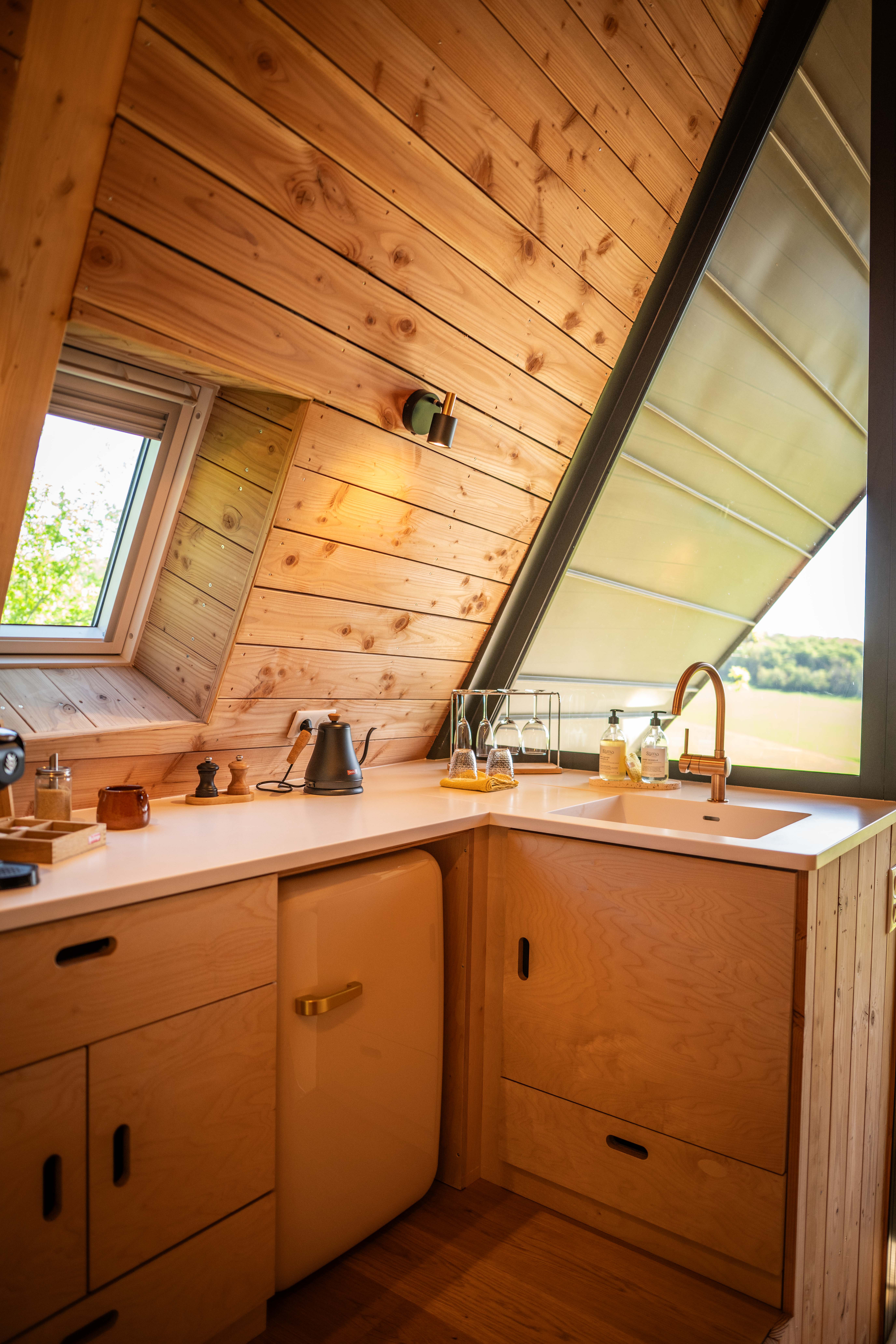 Becos : un ecolodge de luxe au cœur de la nature bourguignonne à Massingy-Lès-Vitteaux — salle de bain