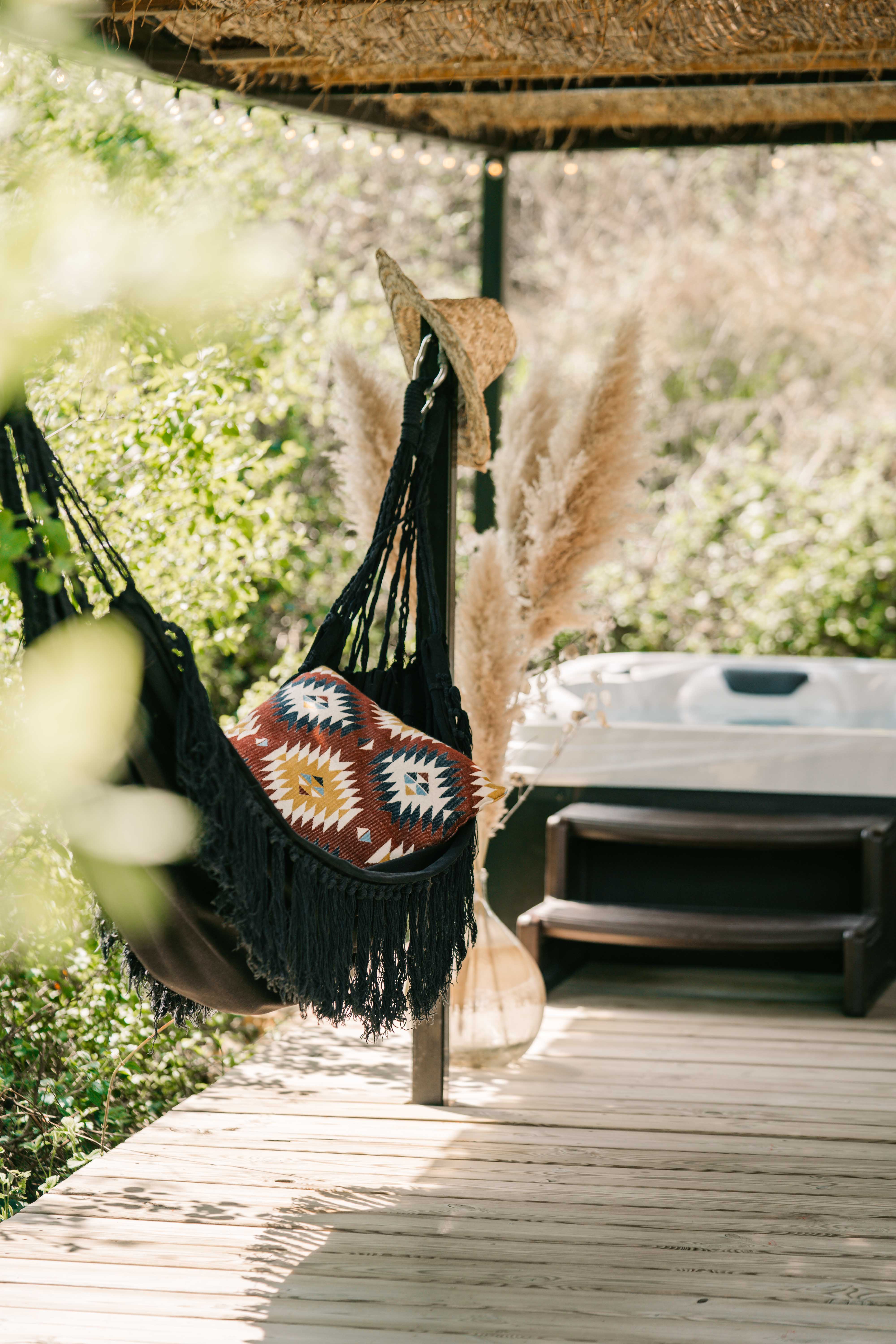 Évasion bohème : cabane avec spa privatif en Provence à Saint-Maximin-La-Sainte-Baume — salle de bain