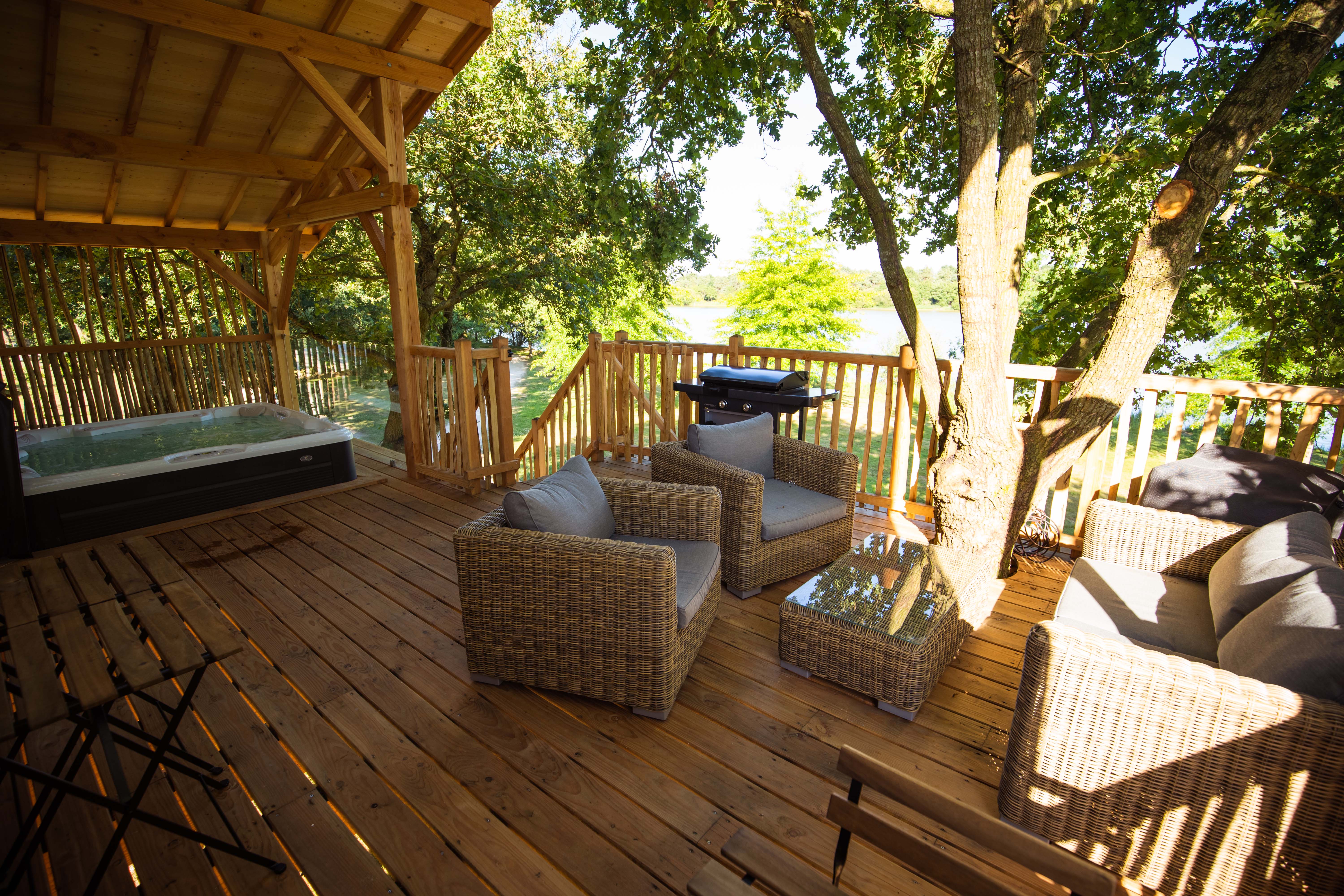 Cabane Spa dans les arbres — Séjour détente à 4m en Vendée à La Roche-sur-Yon — cuisine