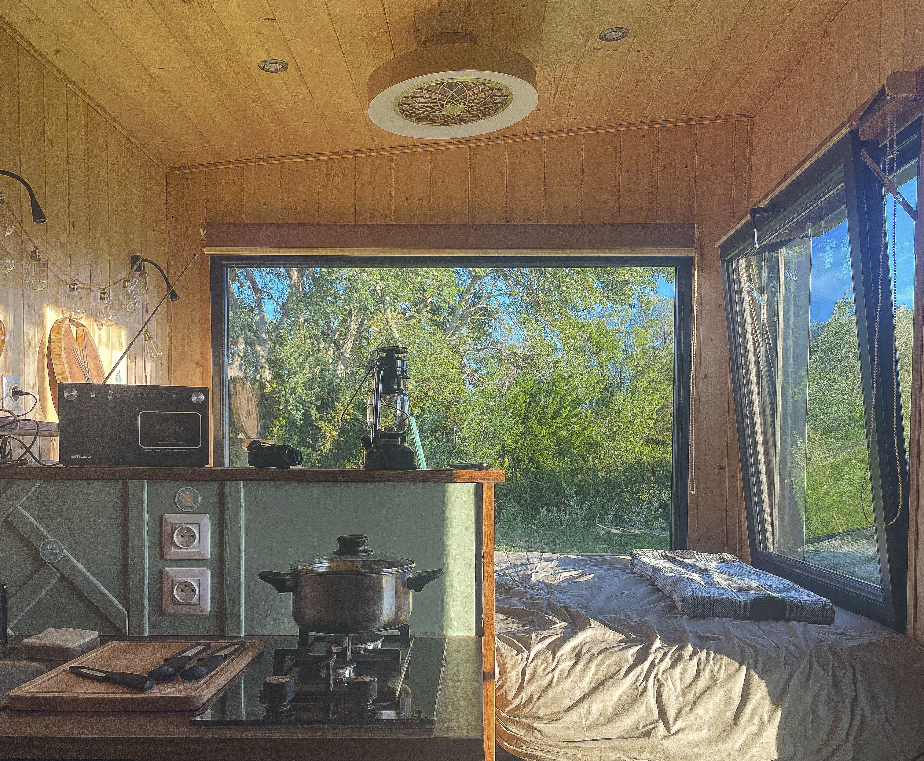 Photo 9/9 — Tiny House « La Prairie Drômoise : une tiny house moderne aux portes de Montélimar » à Châteauneuf-Du-Rhône Drôme