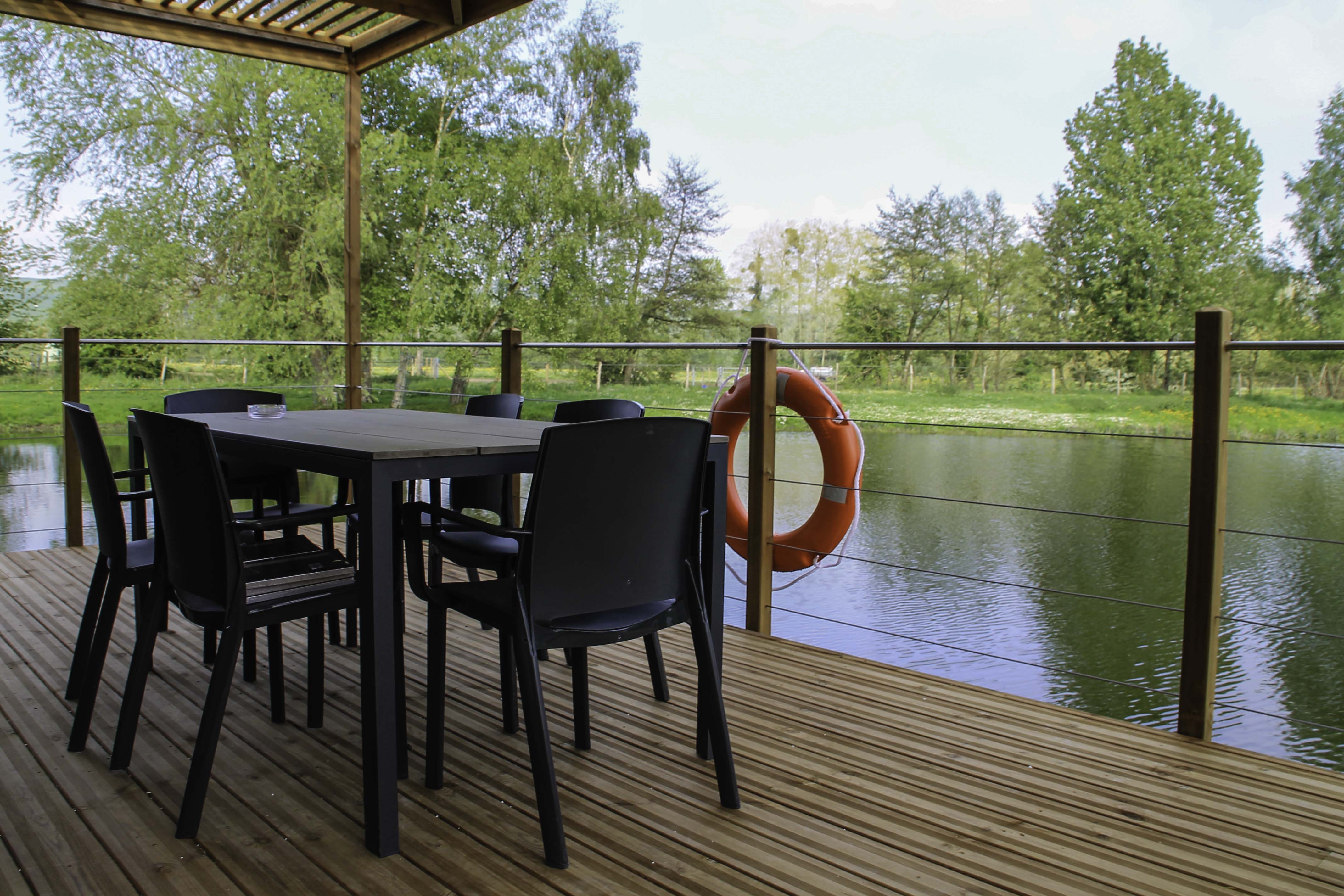 Maison sur l'eau — Hébergement insolite avec spa à Somme à Beauchamps — cuisine