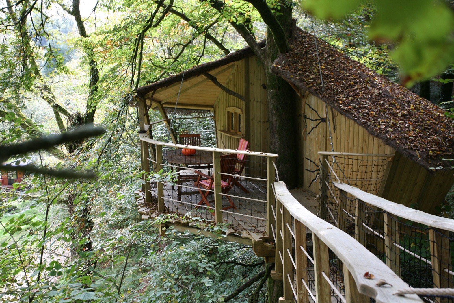 La Cabane Ti Milin : une expérience suspendue en Bretagne
