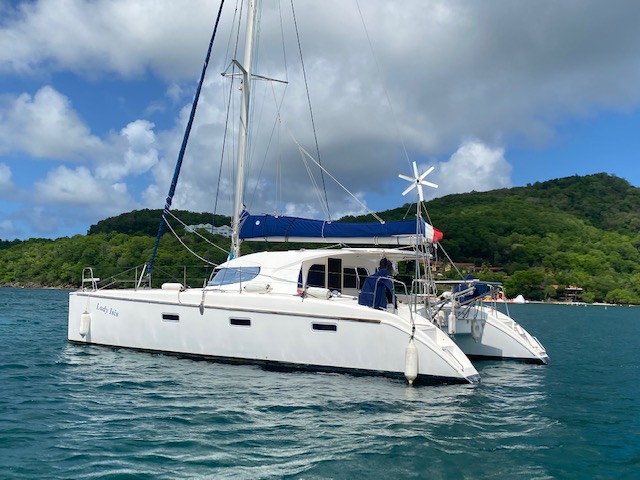 Cabine sur catamaran Lady ISIS : une expérience maritime en Martinique