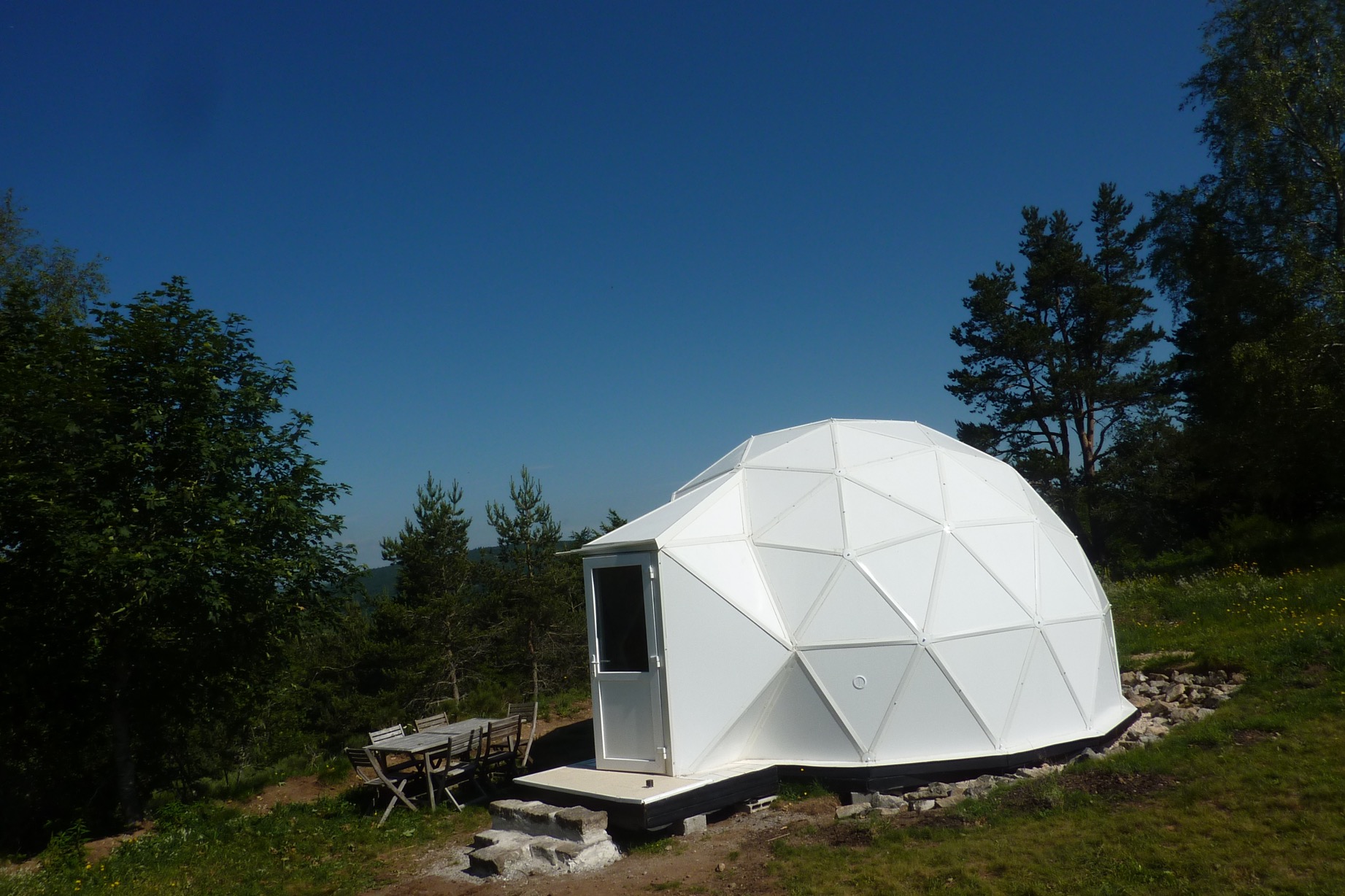 Vivez une expérience unique dans un dôme au cœur des Alpes à Cros De Géorand — salle de bain