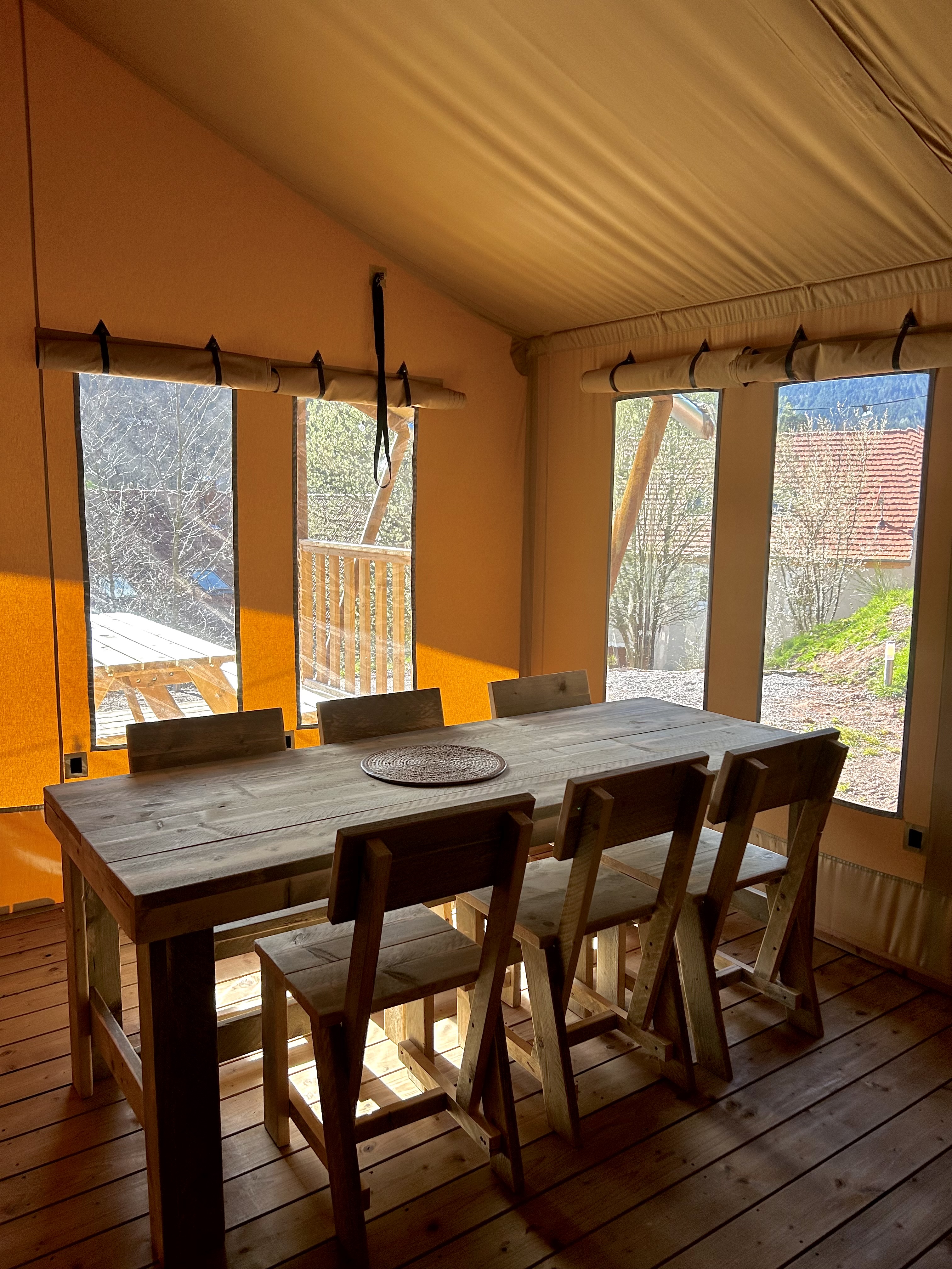 Vivez l'expérience unique d'un Wood Lodge en Alsace à Oberhaslach — chambre
