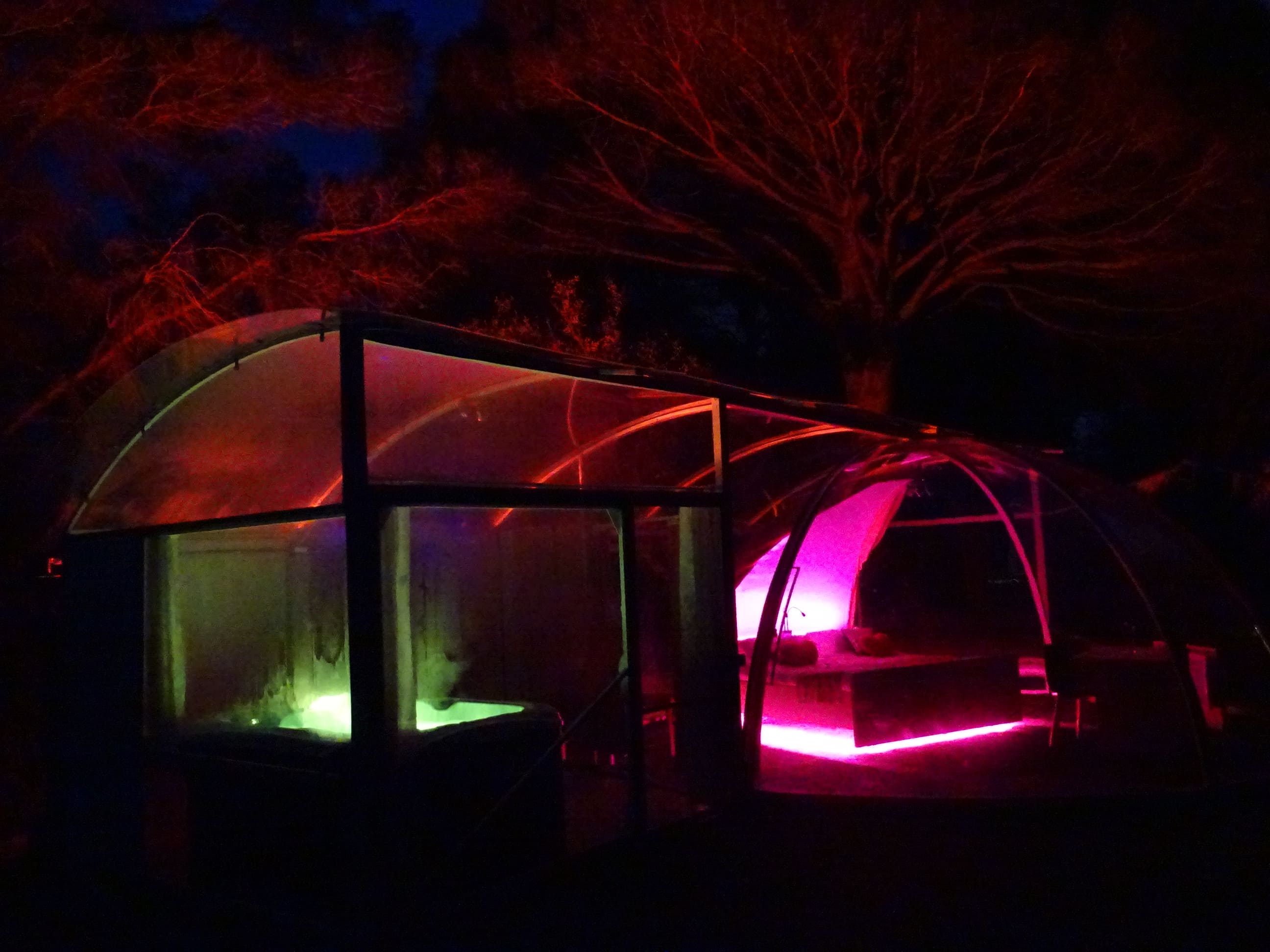 Bulle Spa sous les Pins — Nuit insolite avec spa à Var à Cabasse — chambre