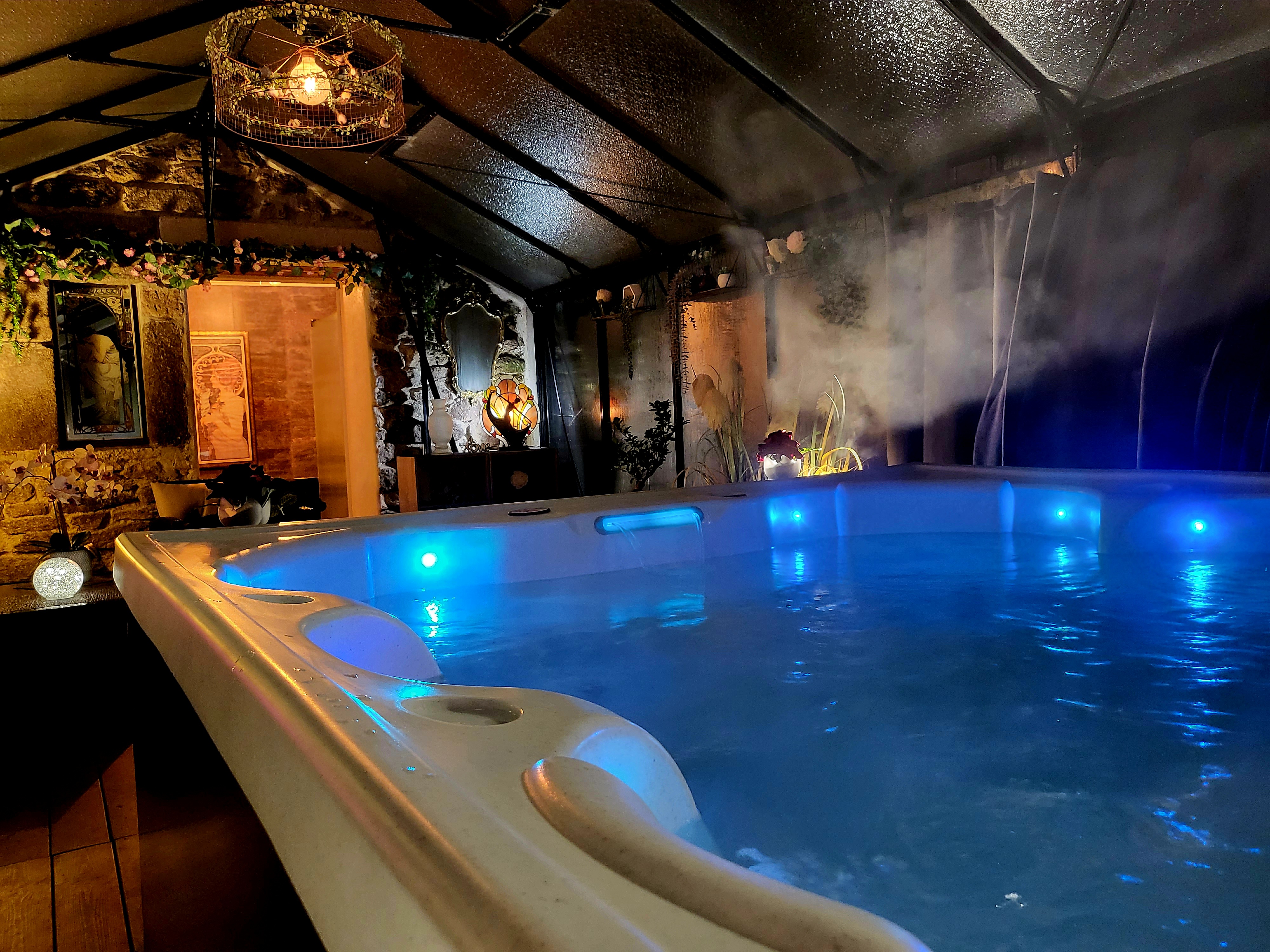 Love Gîte & Spa — Maison insolite avec jacuzzi à Côtes-d'Armor