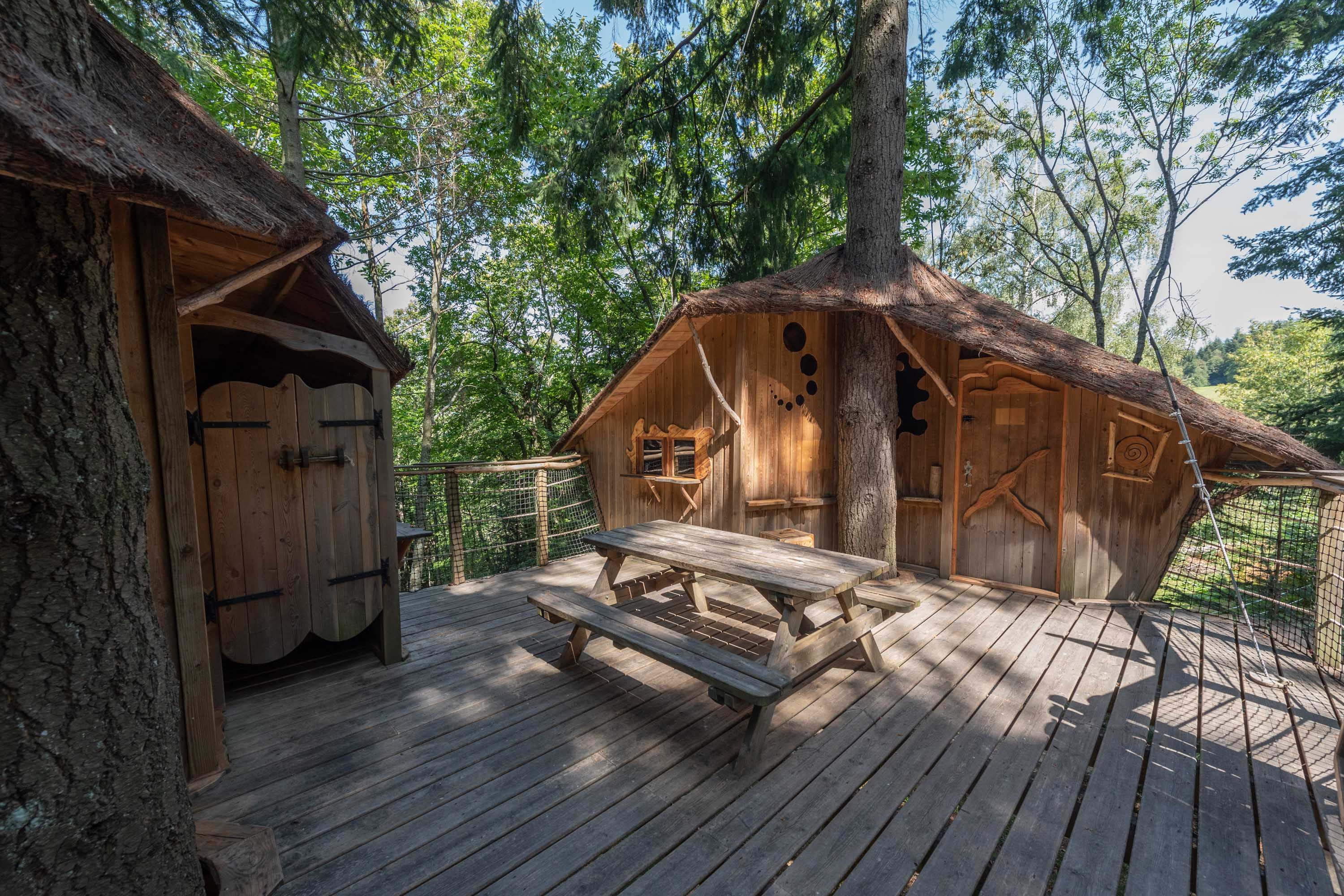 Cabane Castor : une expérience unique dans les arbres à Saint-Julien-Labrousse — salle de bain