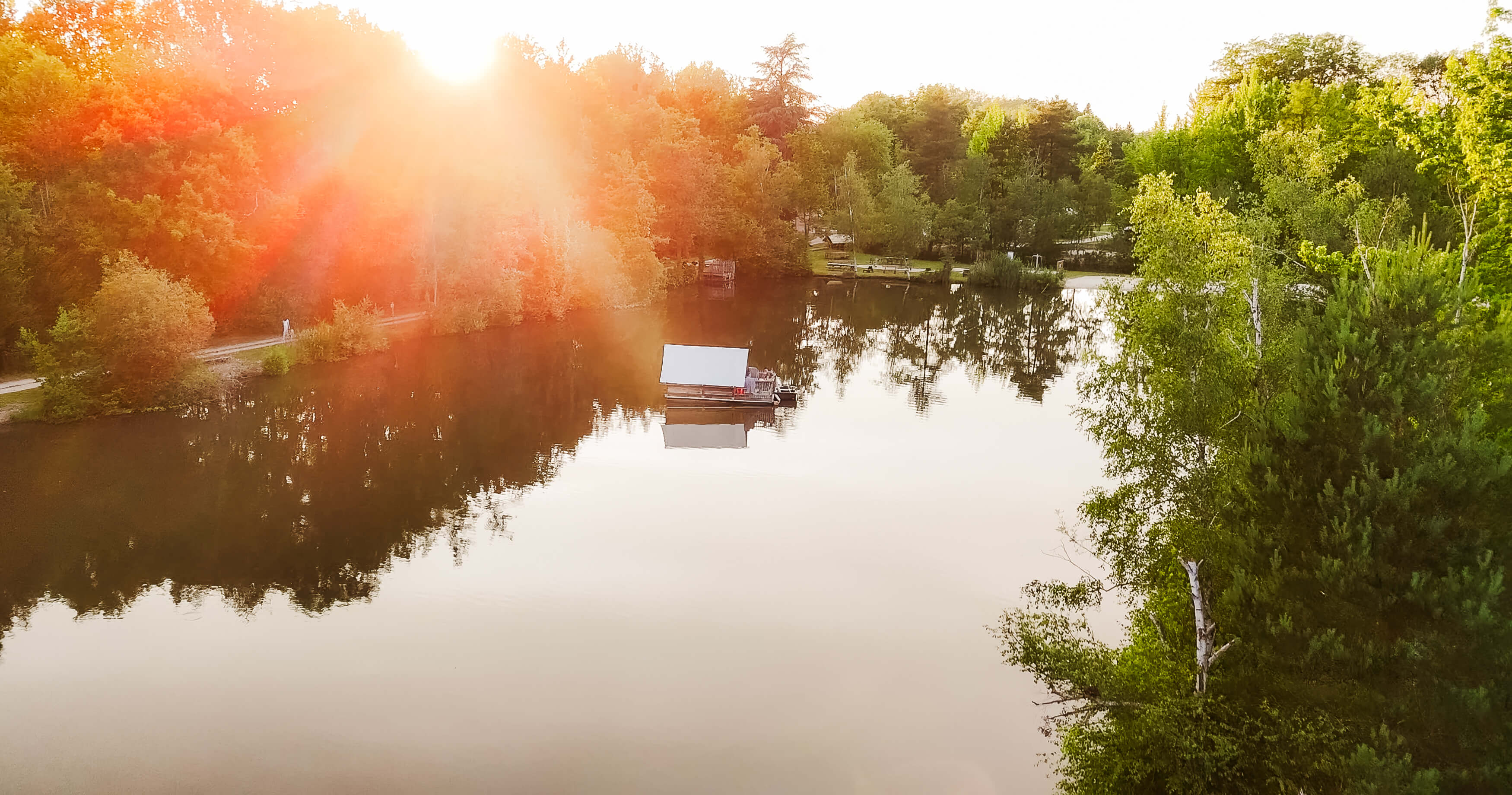 La Flotente — Cabane sur l'eau avec spa à Loir-et-Cher à La Ferté-Imbault — vue depuis la terrasse