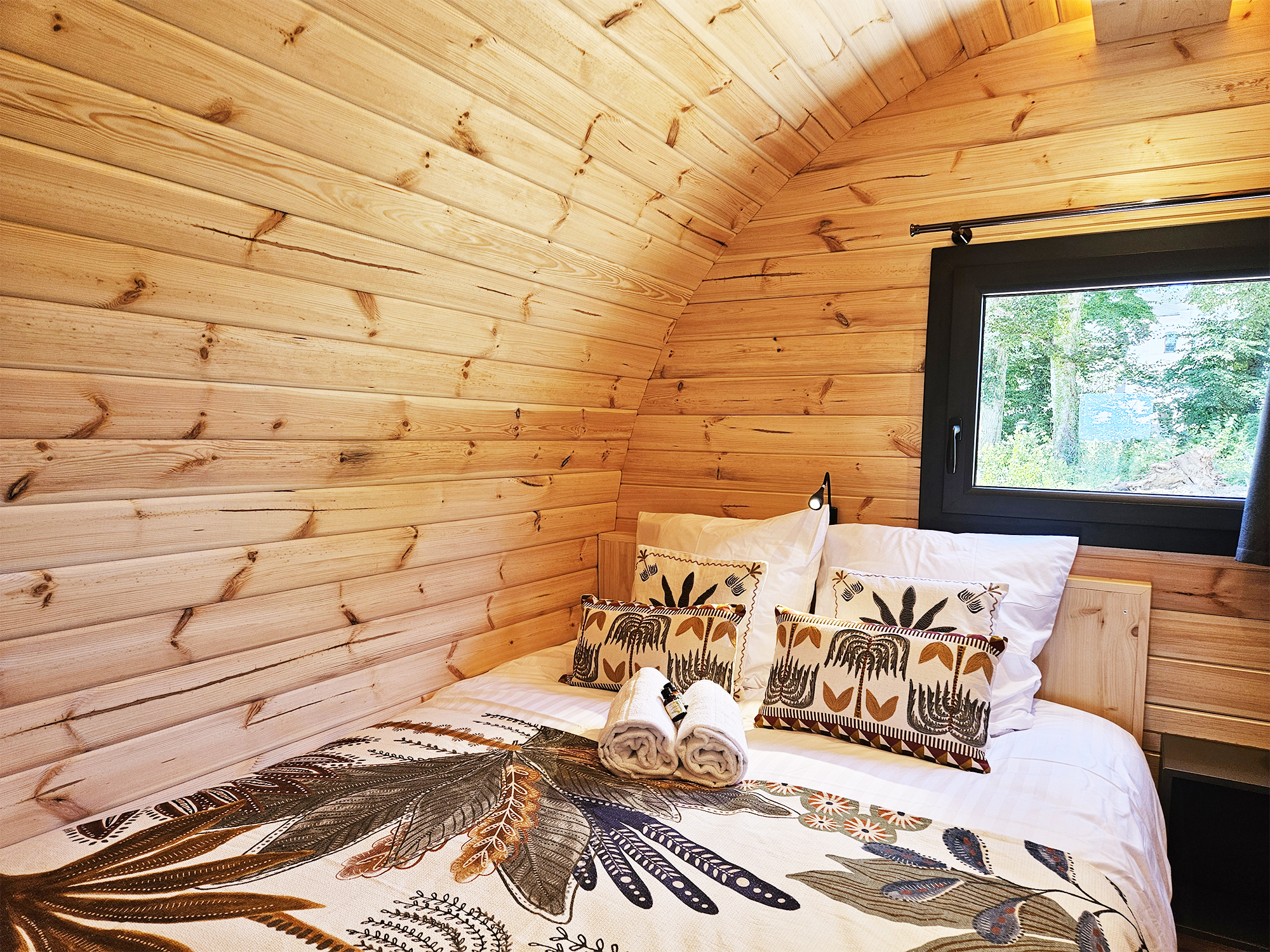 Barrel Palmeraie — Cabane avec vue panoramique à Jura à Dole — vue intérieure