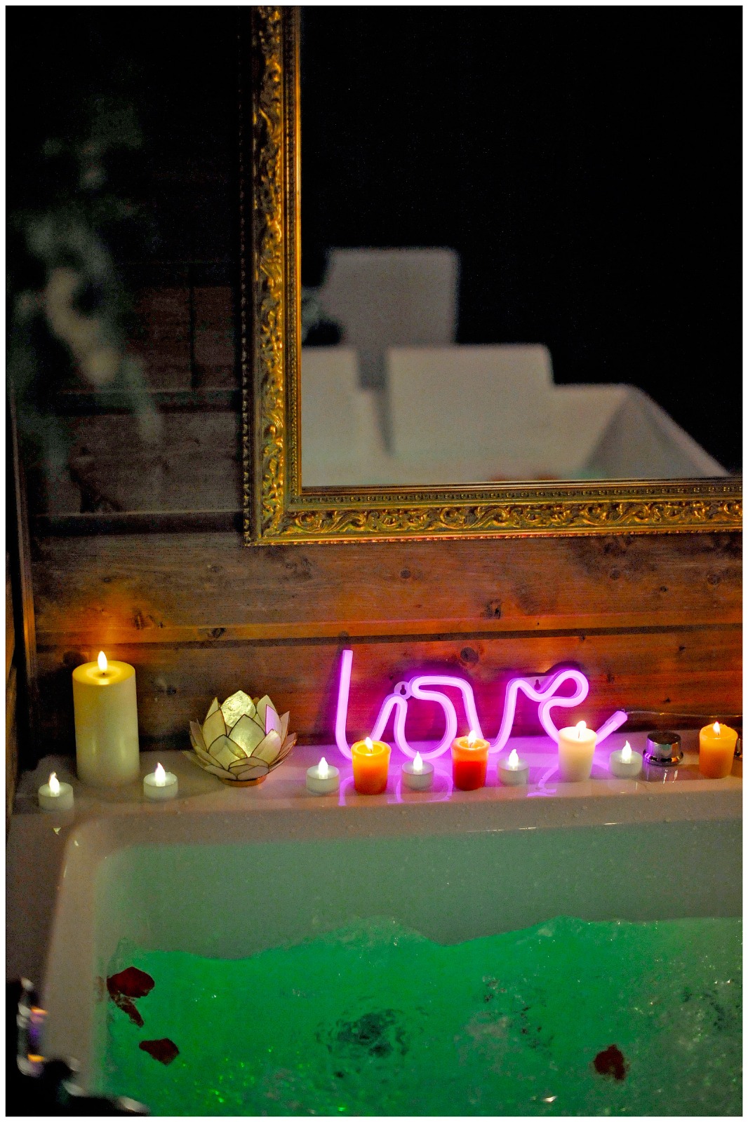 Chalet Romantique — Évasion avec SPA XXL à Bourgoin Jallieu à Bourgoin-Jallieu — chambre