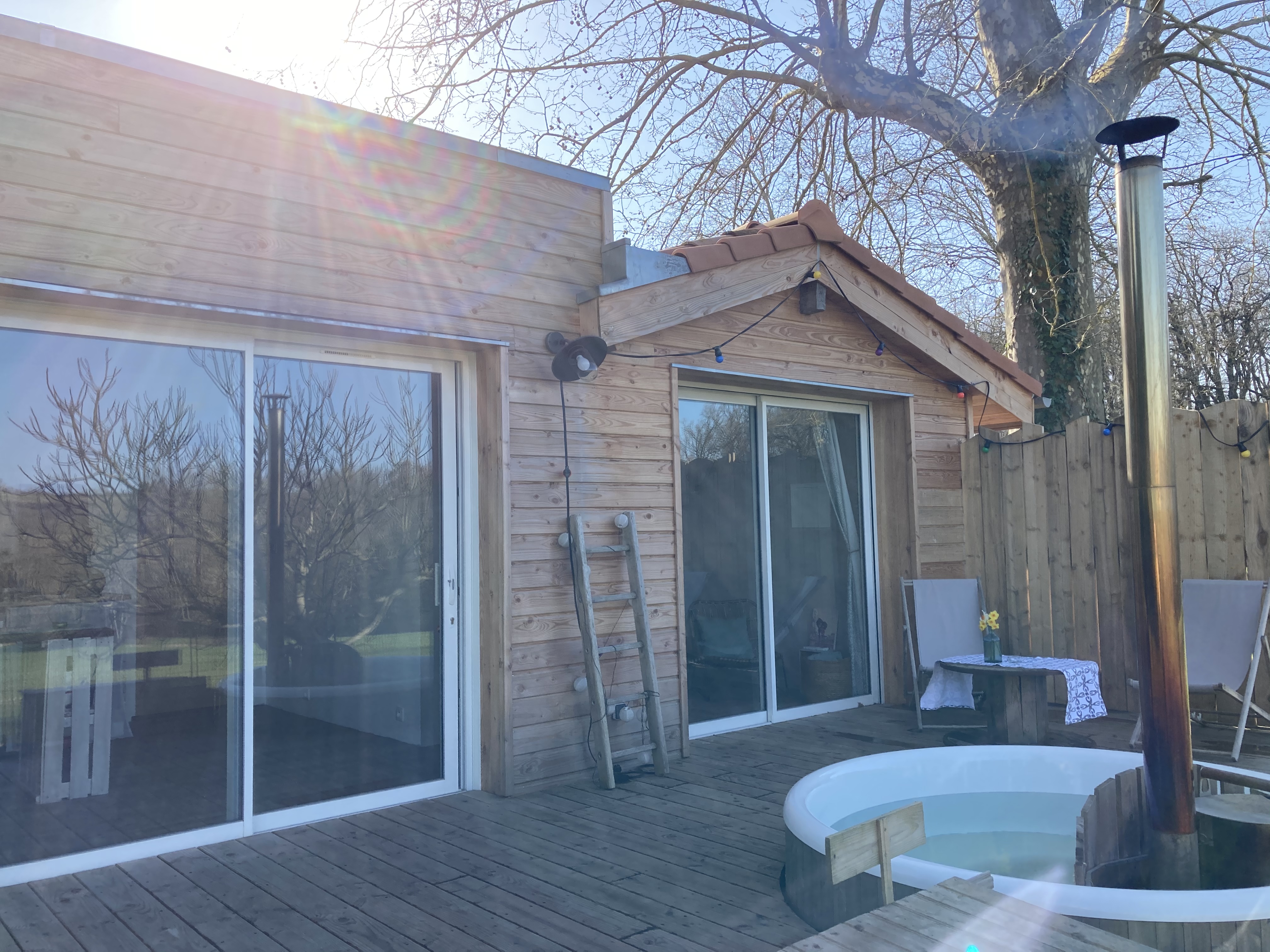 La Petite Cabane & Spa — Cabane avec bain nordique à Haute-Garonne à Toulouse — chambre