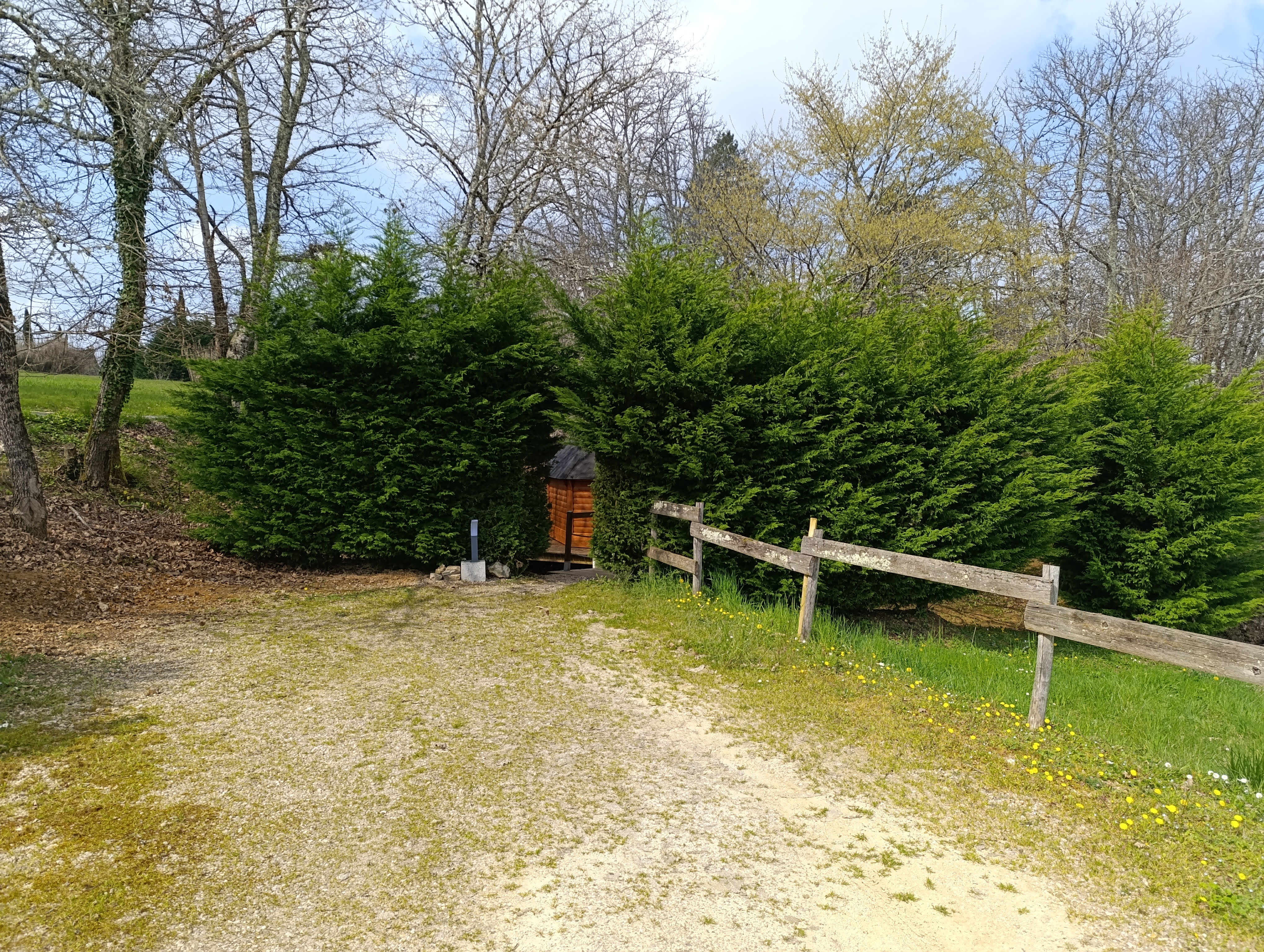 La Cabane Spa du Charme : un cocon enchanteur en Aquitaine à Saint Cybranet — cuisine