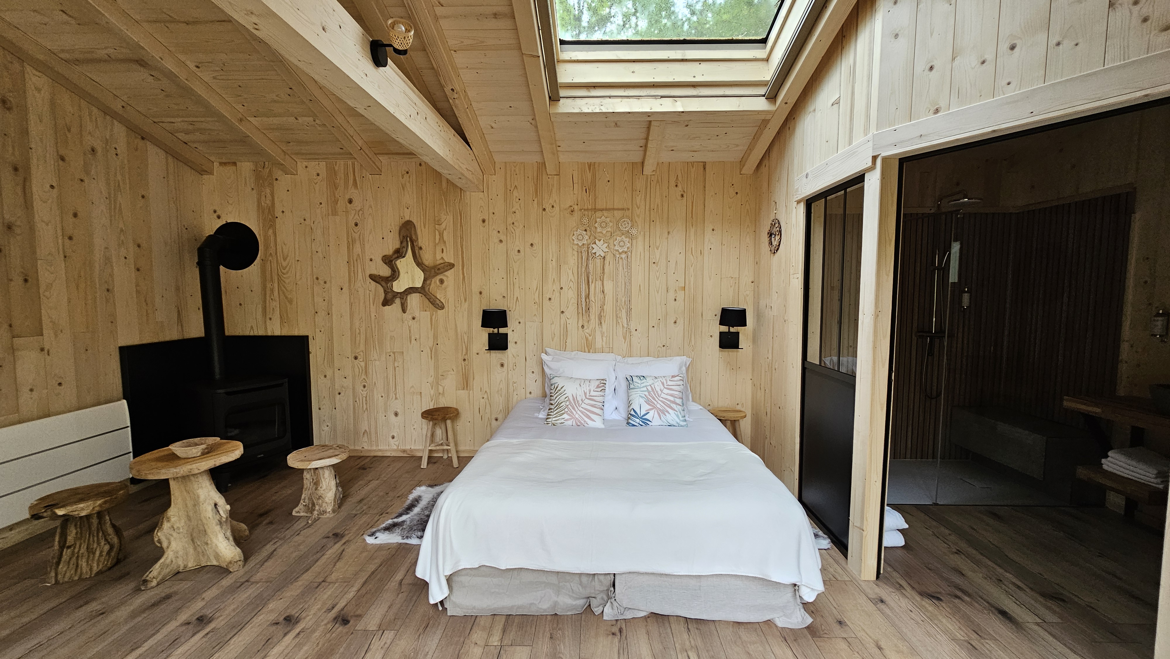 Cabane Spa Bonheur : une évasion perchée en Picardie à Rosoy-En-Multien — vue depuis la terrasse