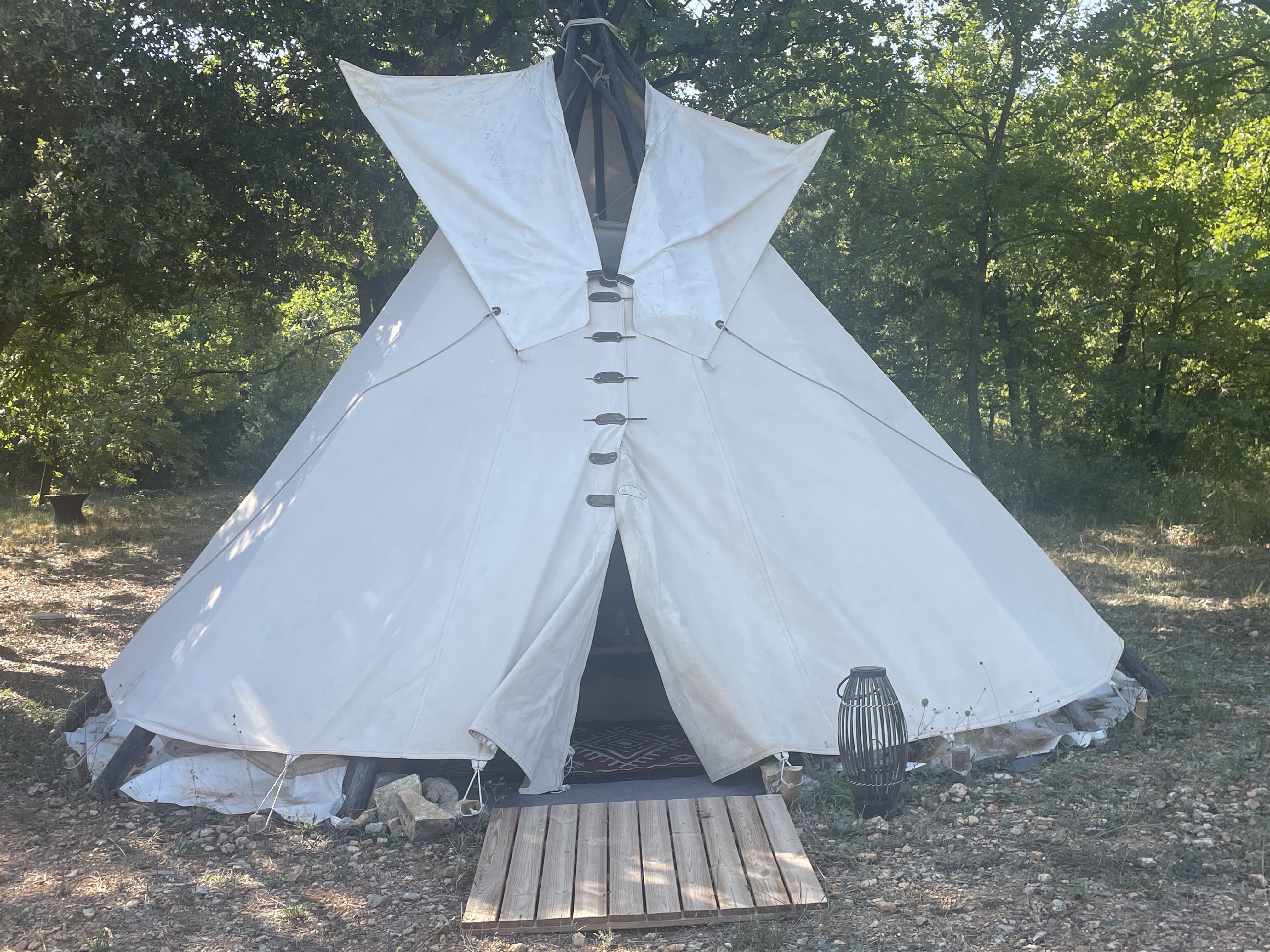 Naskapi : un tipi enchanteur au cœur de la Provence à Trans En Provence — cuisine