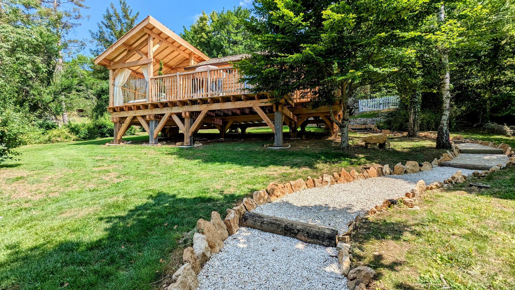 Cabane « La cabane du Domaine des Ecus d'Or : une échappée belle en Bourgogne » — La Bussière Sur Ouche (Côte-d'Or)