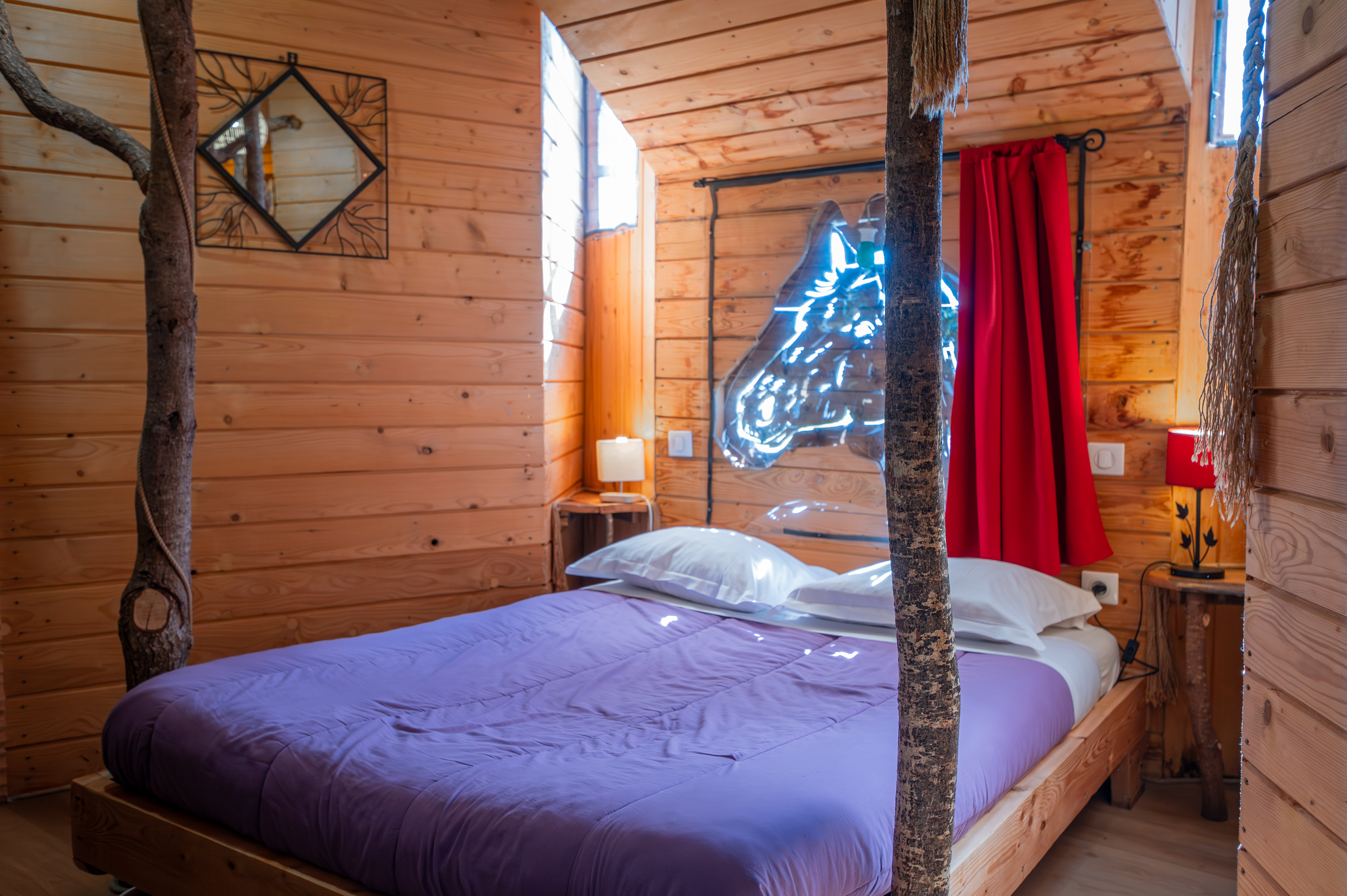 Maison dans les Branches — Cabane perchée avec spa à Dienné à Dienné — espace de vie