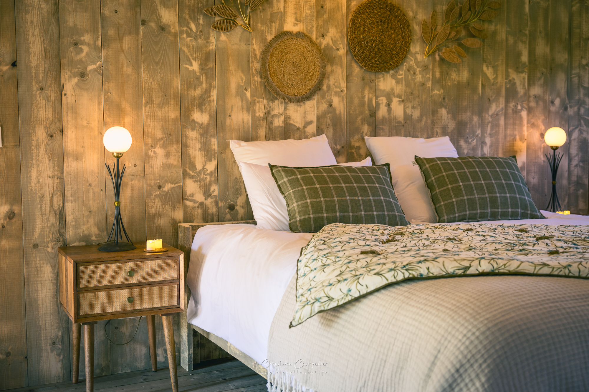Valériane — Lodge safari avec spa privatif à Vienne à Vienne — chambre