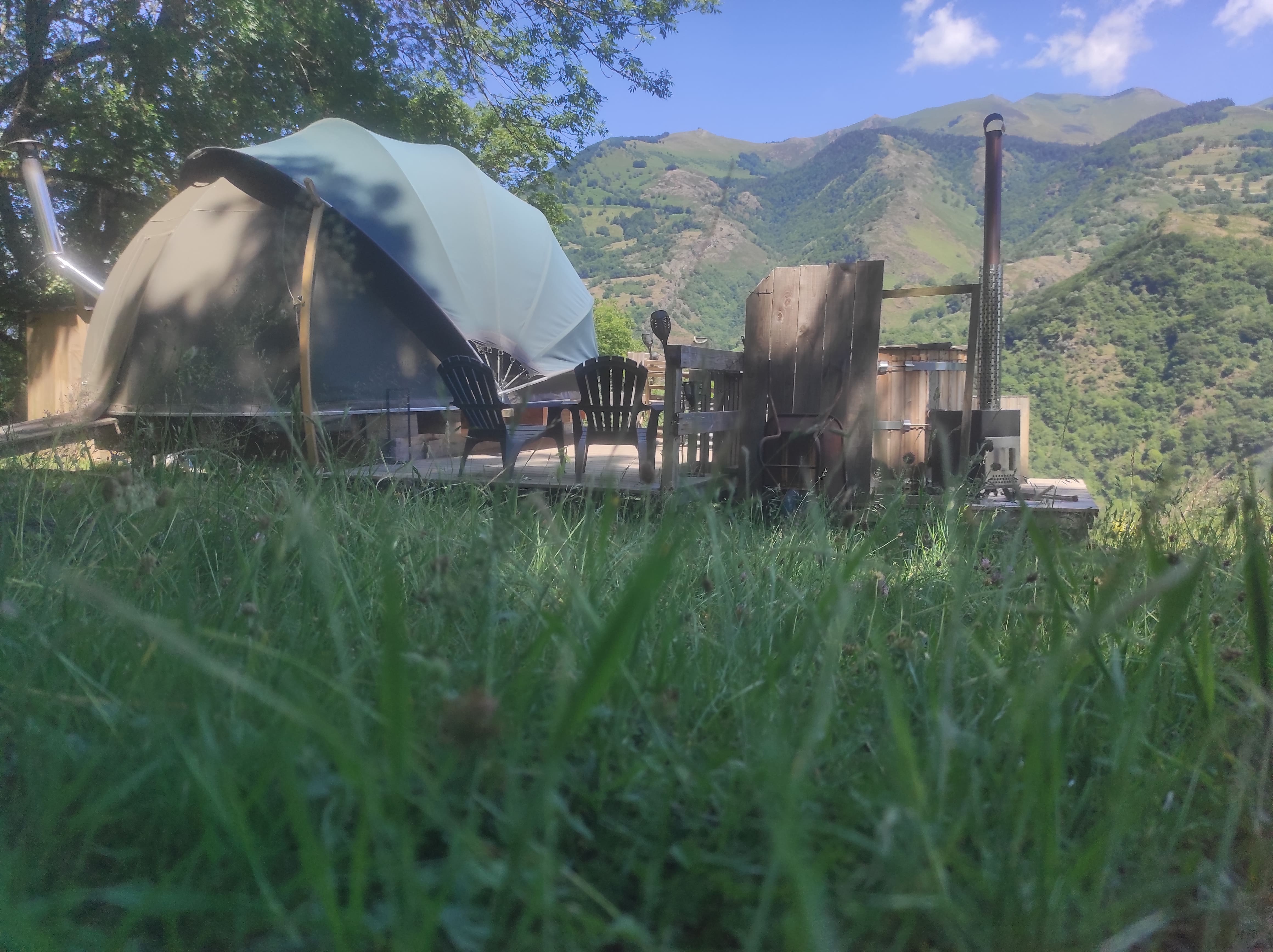 La Tanière & Spa : un dôme enchanteur au cœur des Pyrénées à Cier De Luchon — vue intérieure