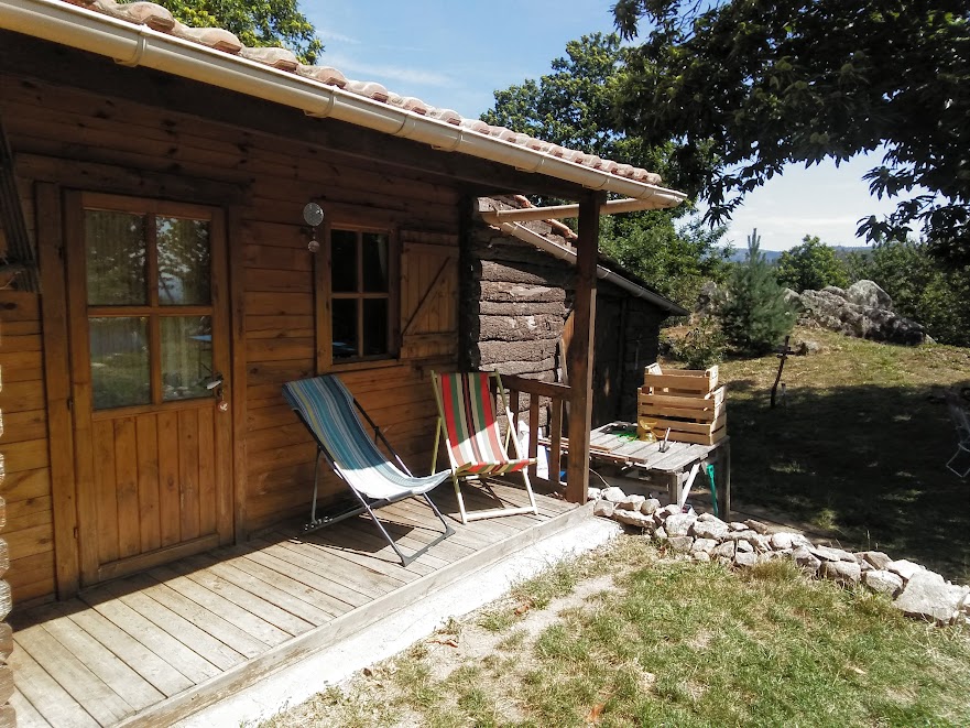 Chalet Instant Spa : une évasion romantique en Rhône-Alpes à Saint Andéol De Vlas — vue intérieure