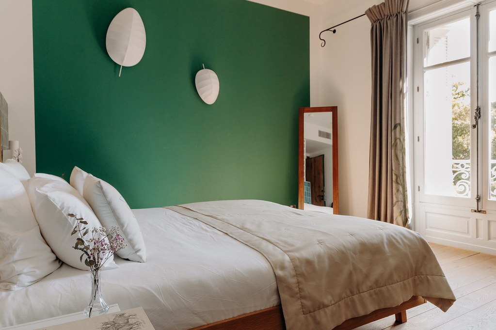 Chambre Double - Deluxe avec vue sur le jardin — Séjour relaxant à Hérault à Cabrières — chambre