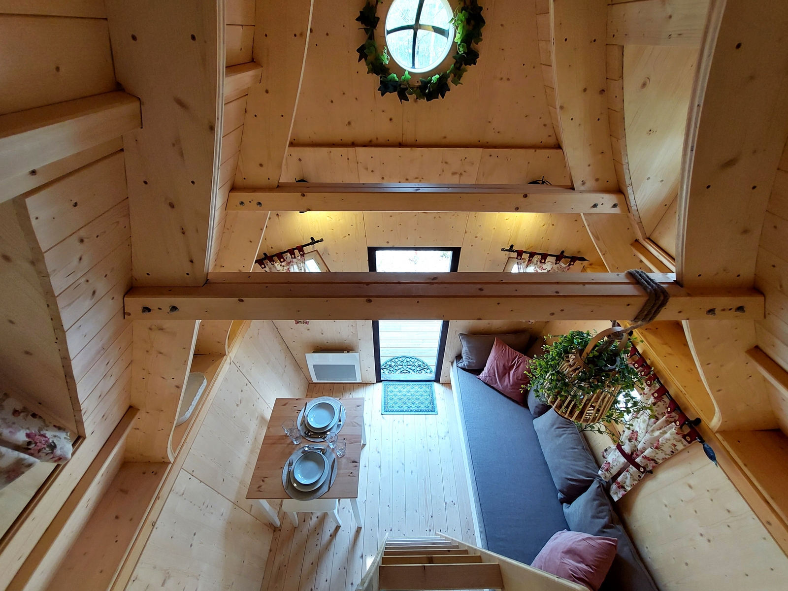 La Cabane Le Vieux Grimoire — Cabane avec Spa privatif à Gironde à Gironde-sur-Dropt — espace de vie