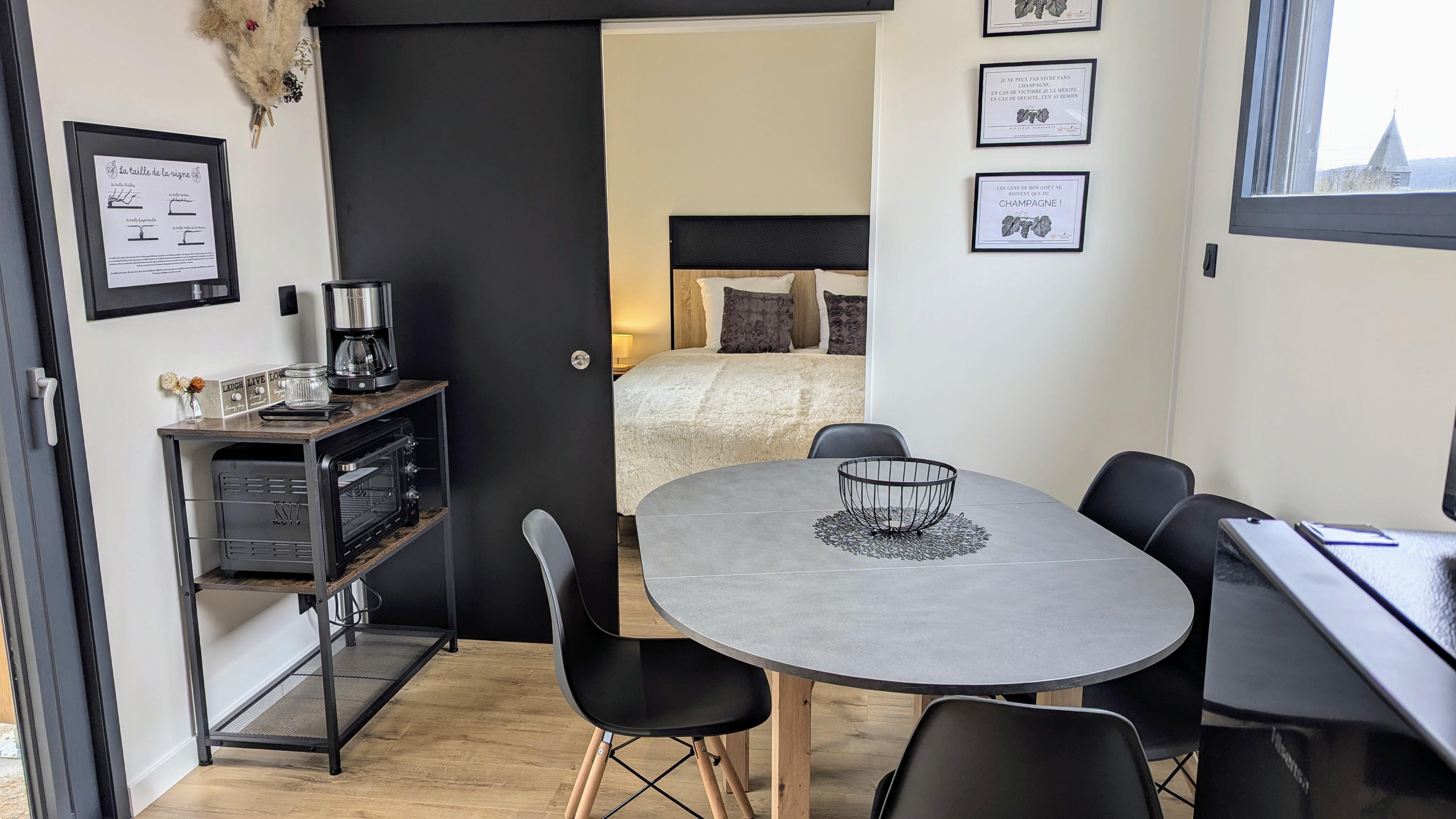 Ecolodge Le Pinot Meunier — Séjour avec spa à 2 pas de Nigloland à Dolancourt — cuisine