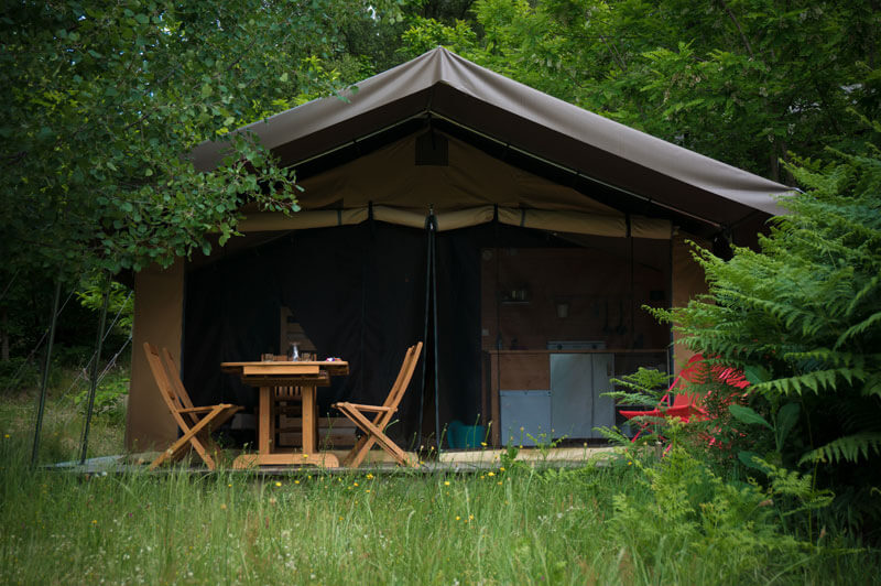 Vivez l'expérience unique d'une tente safari en Languedoc-Roussillon à Saint Jean Du Gard — vue intérieure