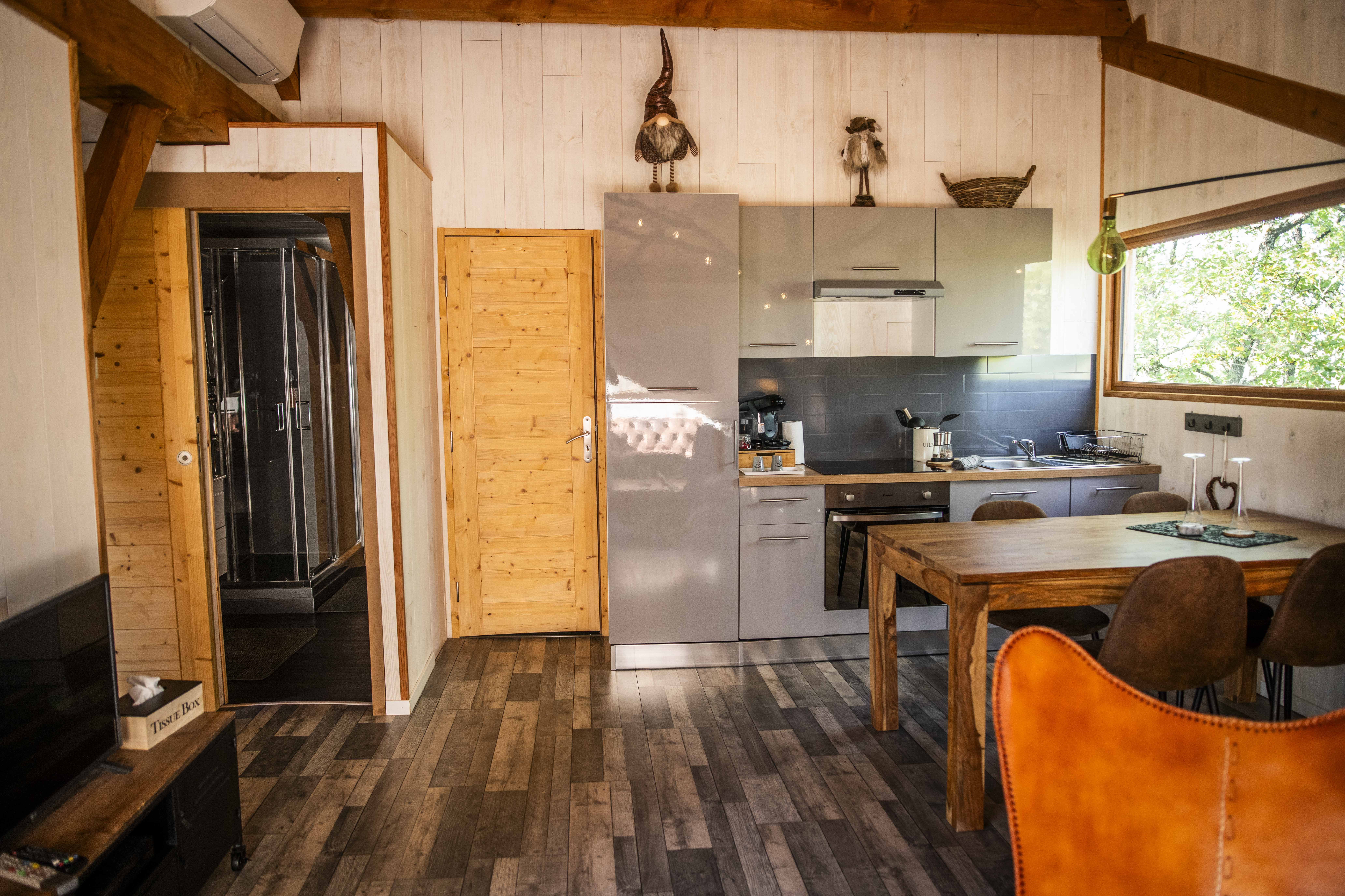 Cabane Spa La Canopée : une échappée romantique en Midi-Pyrénées à Cahuzac Sur Vère — détail architectural