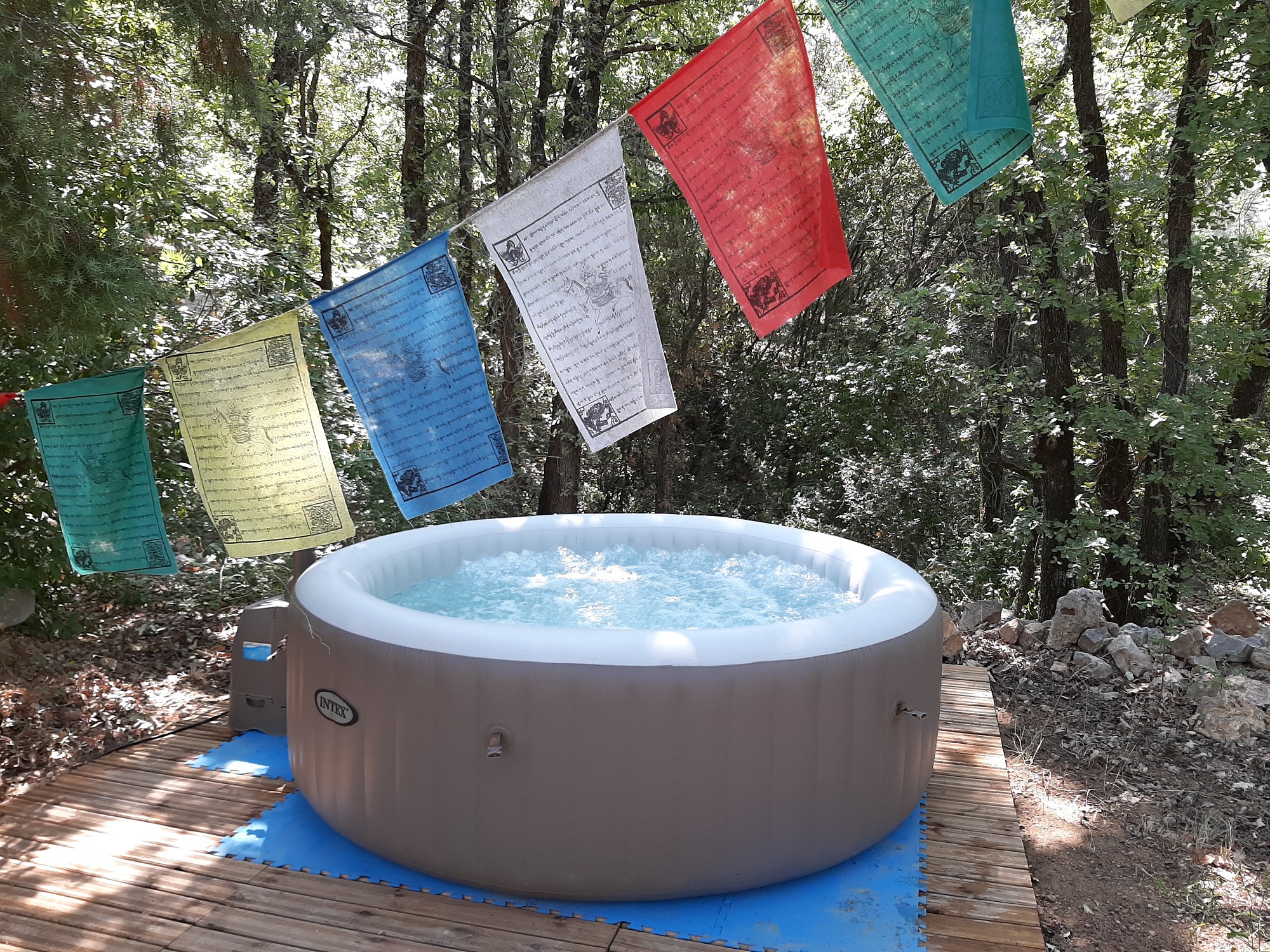 Wachipi & Spa : un tipi enchanteur en Provence à Trans En Provence — espace de vie