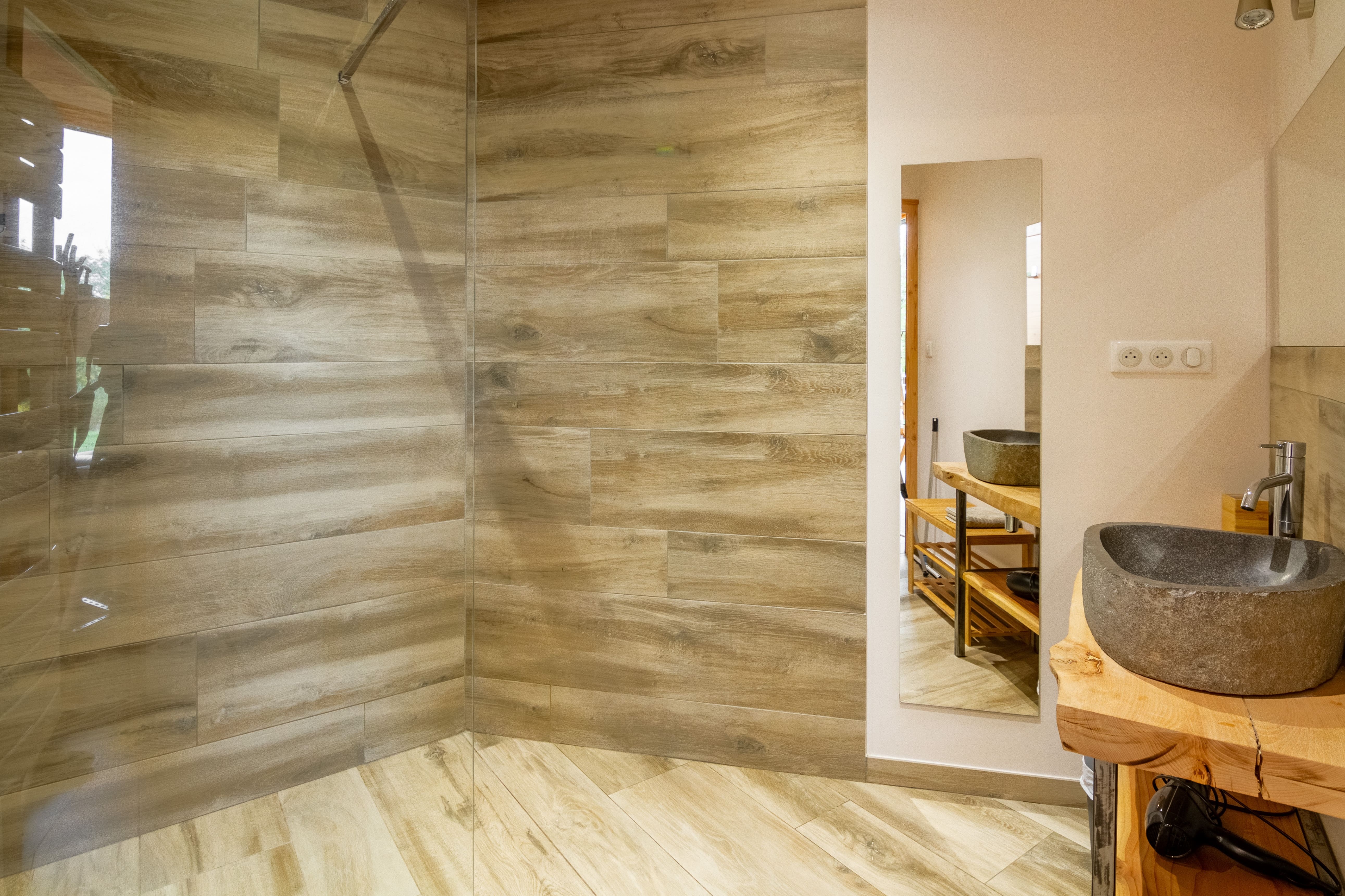 Bulle de Bois & Spa — Nuit relaxante en Haute-Loire à Polignac — environnement naturel