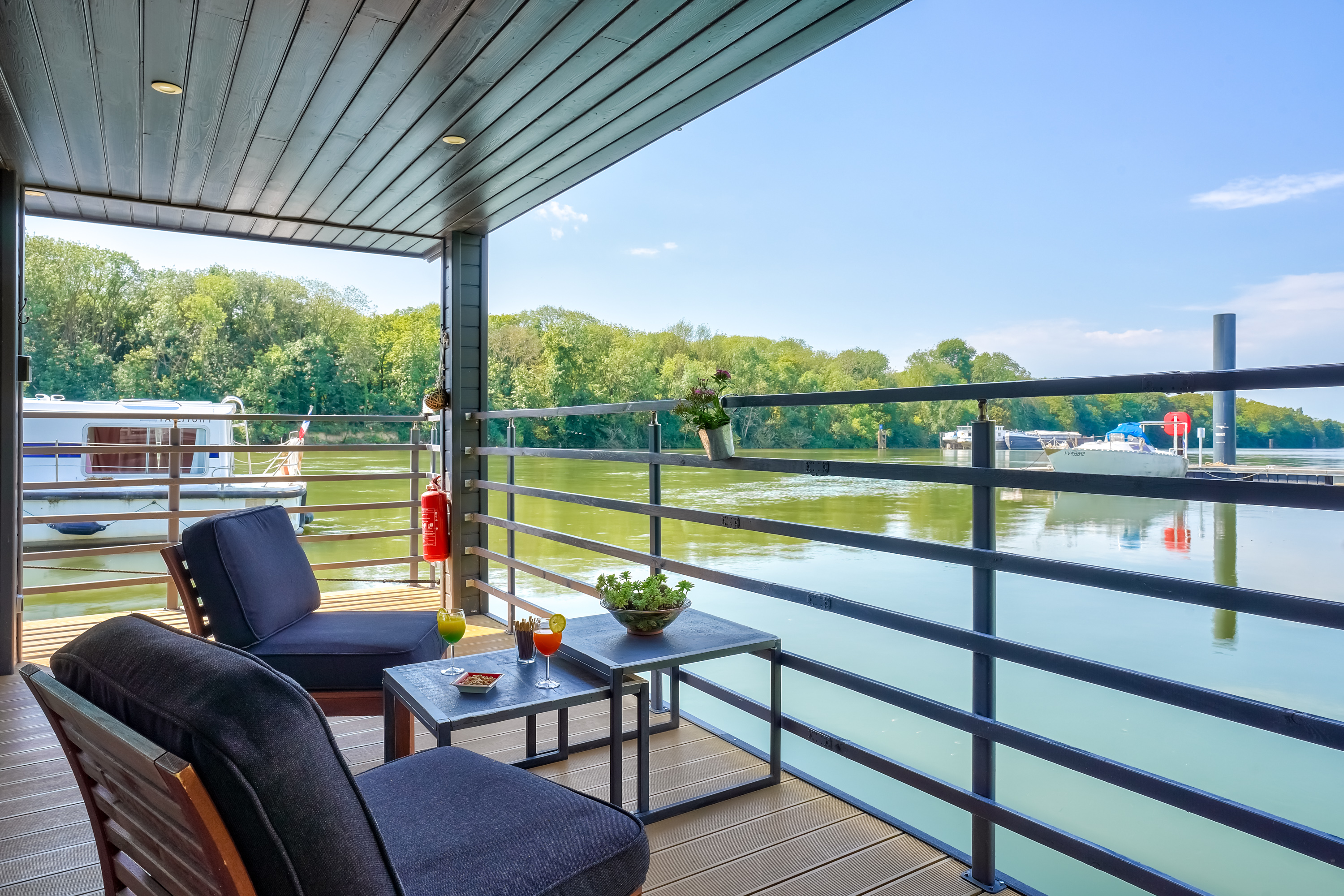 WeStay — Péniche avec vue sur la Seine à Yvelines à Meulan-en-Yvelines — détail architectural