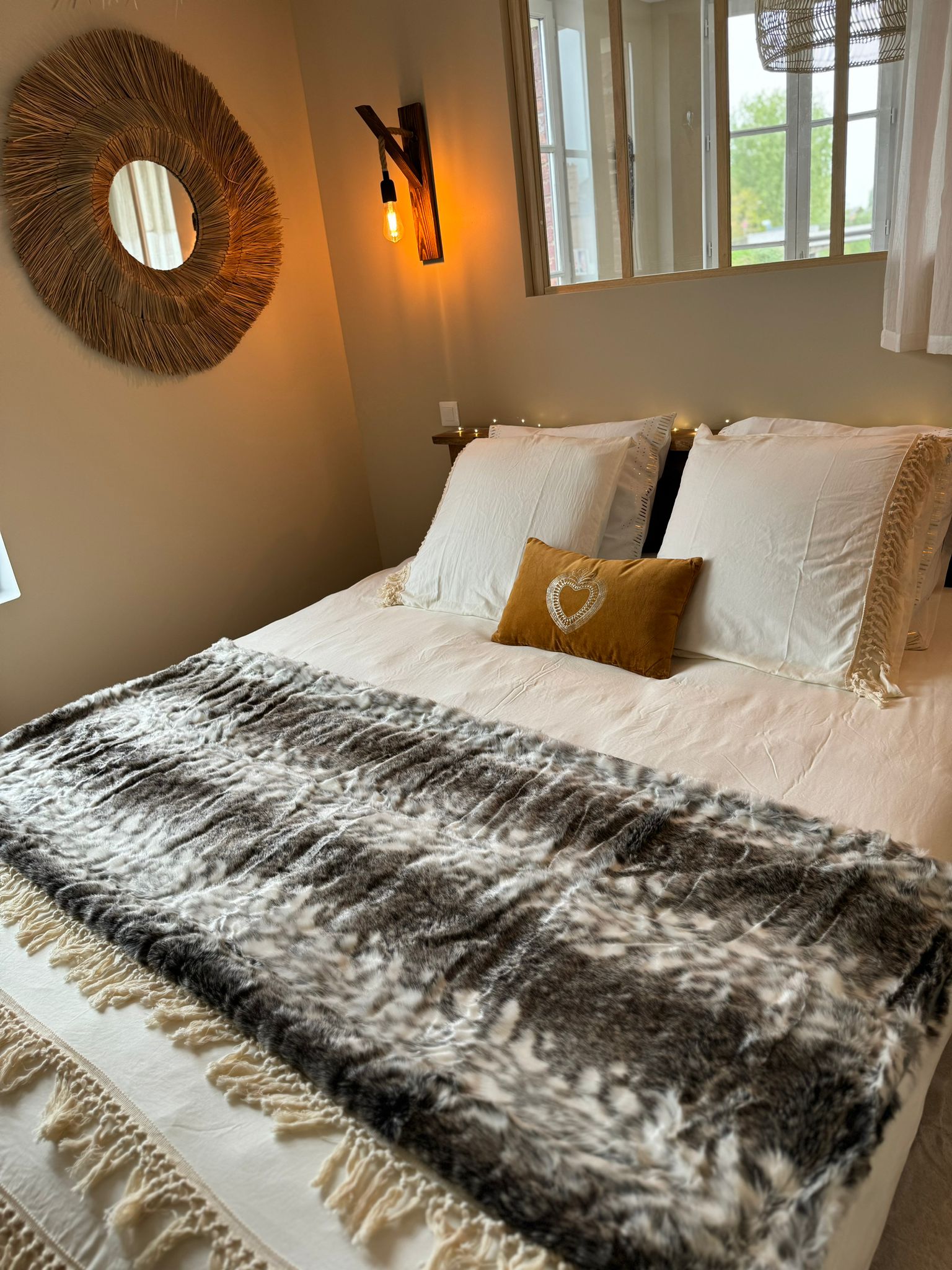 Évasion Sauvage et Luxe — Chambre à thème avec spa à Amiens à Amiens — vue depuis la terrasse
