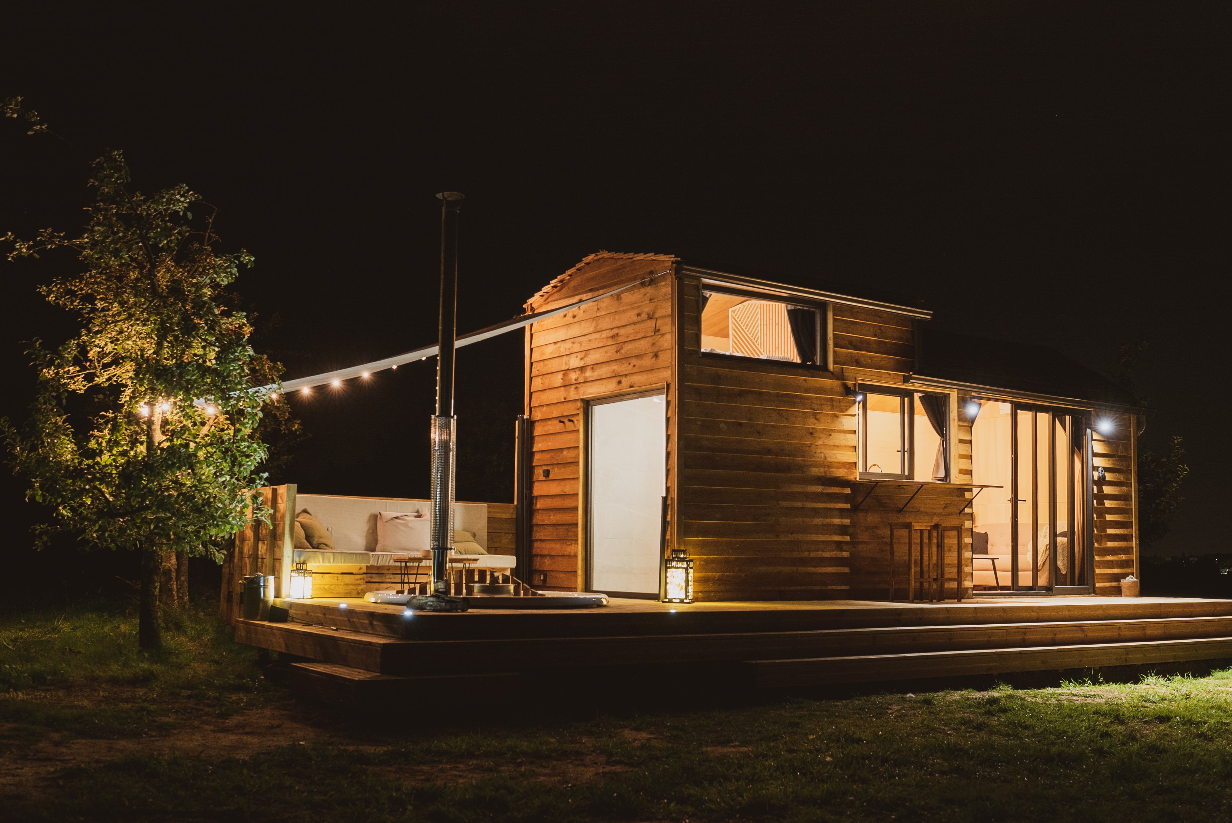 Sacrée Cabane — Séjour bien-être avec spa à La Sarthe à Solesmes — vue intérieure