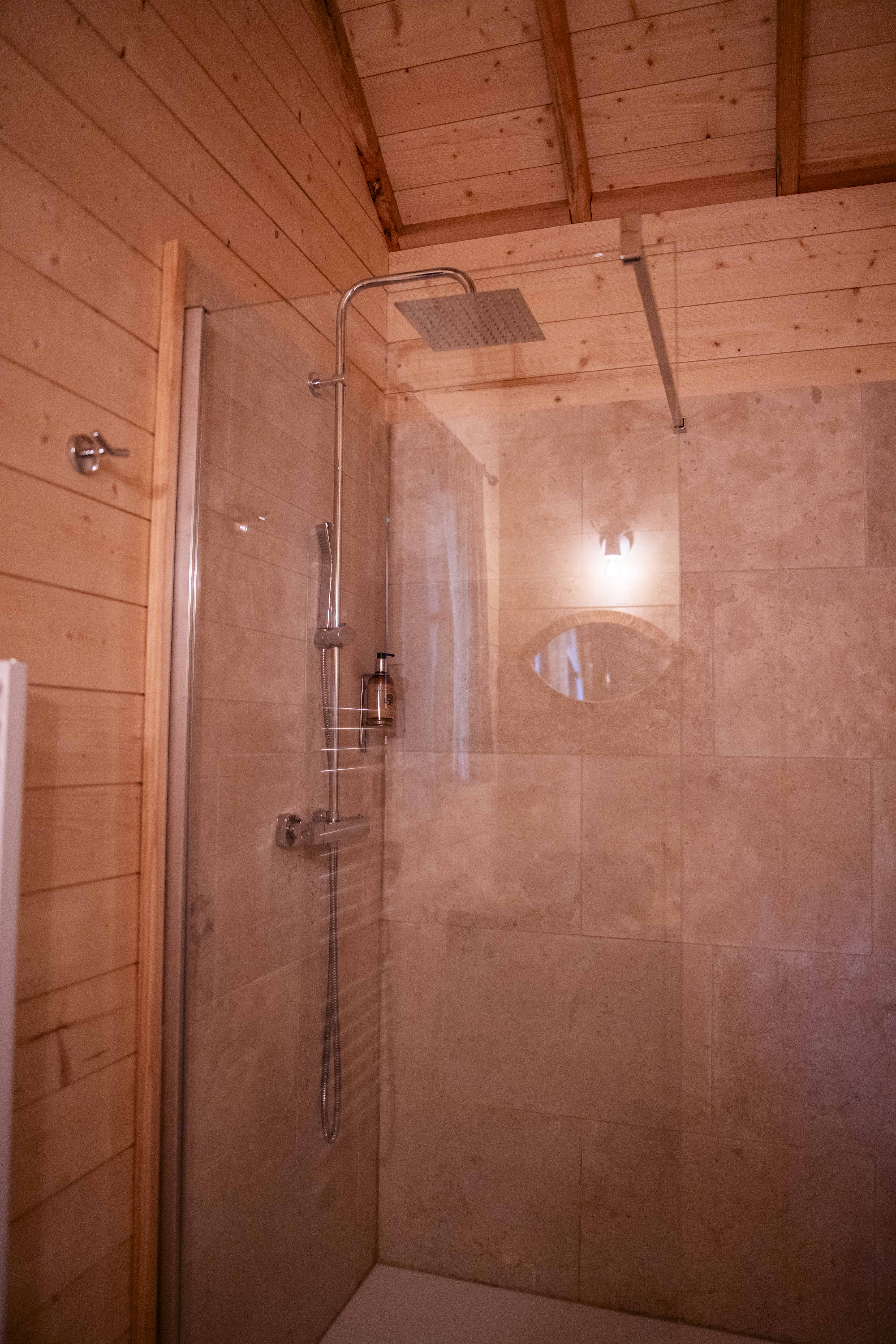 La cabane le Ciel & Spa : une immersion dans les arbres à Martillac — environnement naturel