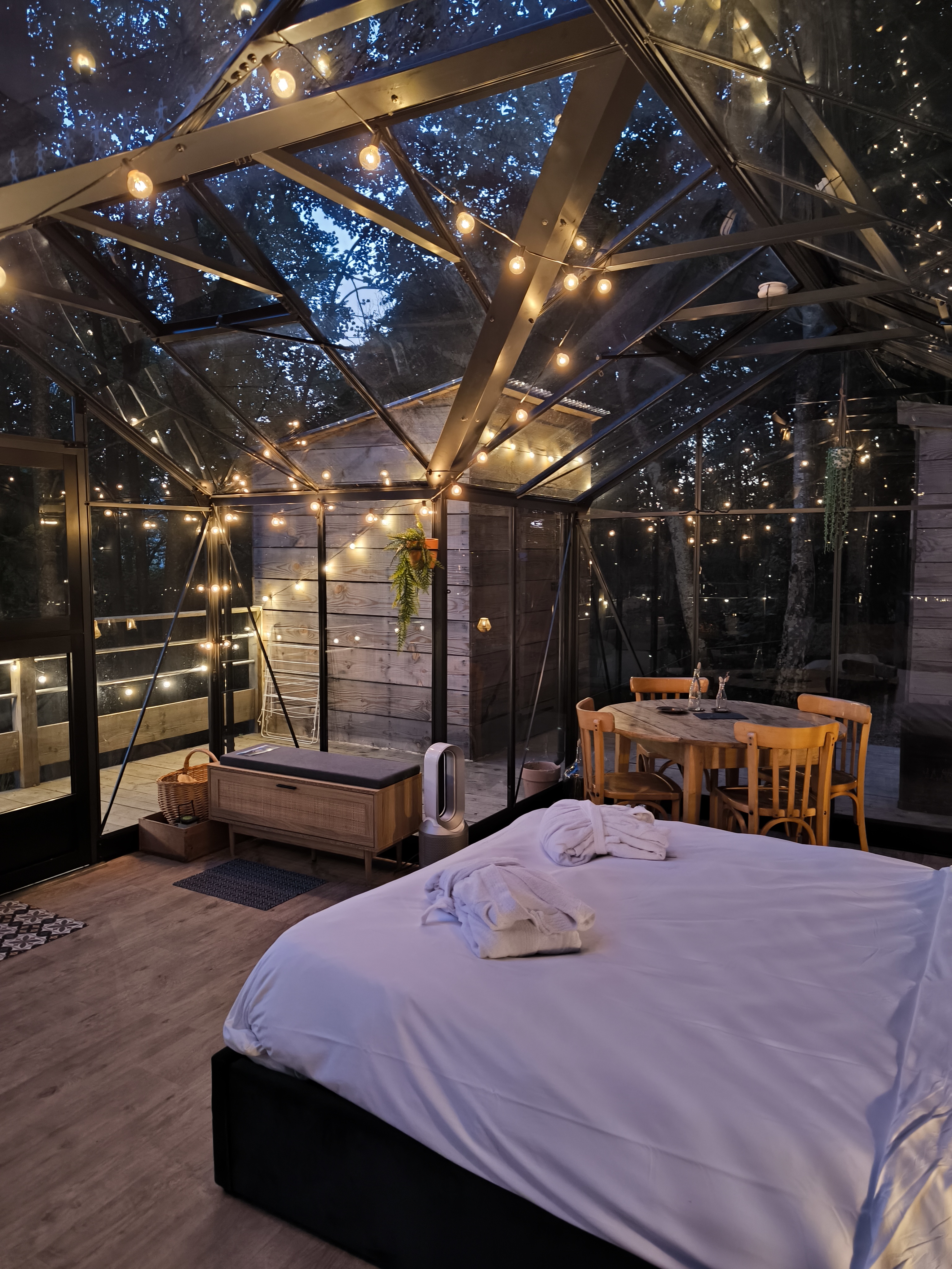 L'Orangerie & son spa : une expérience inclassable en Midi-Pyrénées à Gerde — vue depuis la terrasse