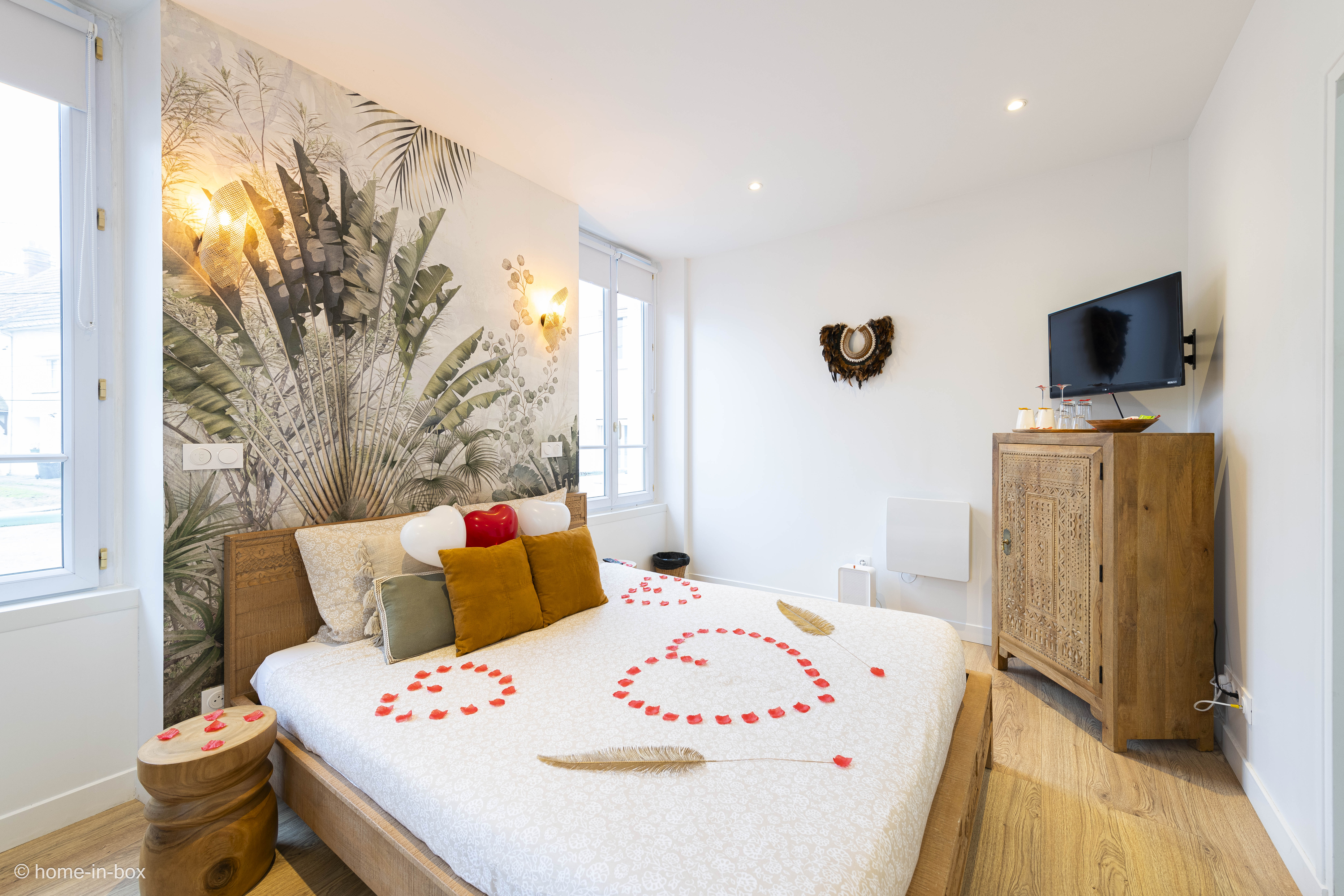 Suite Savane — Hébergement avec Jacuzzi à Seine-et-Marne à Serris — chambre