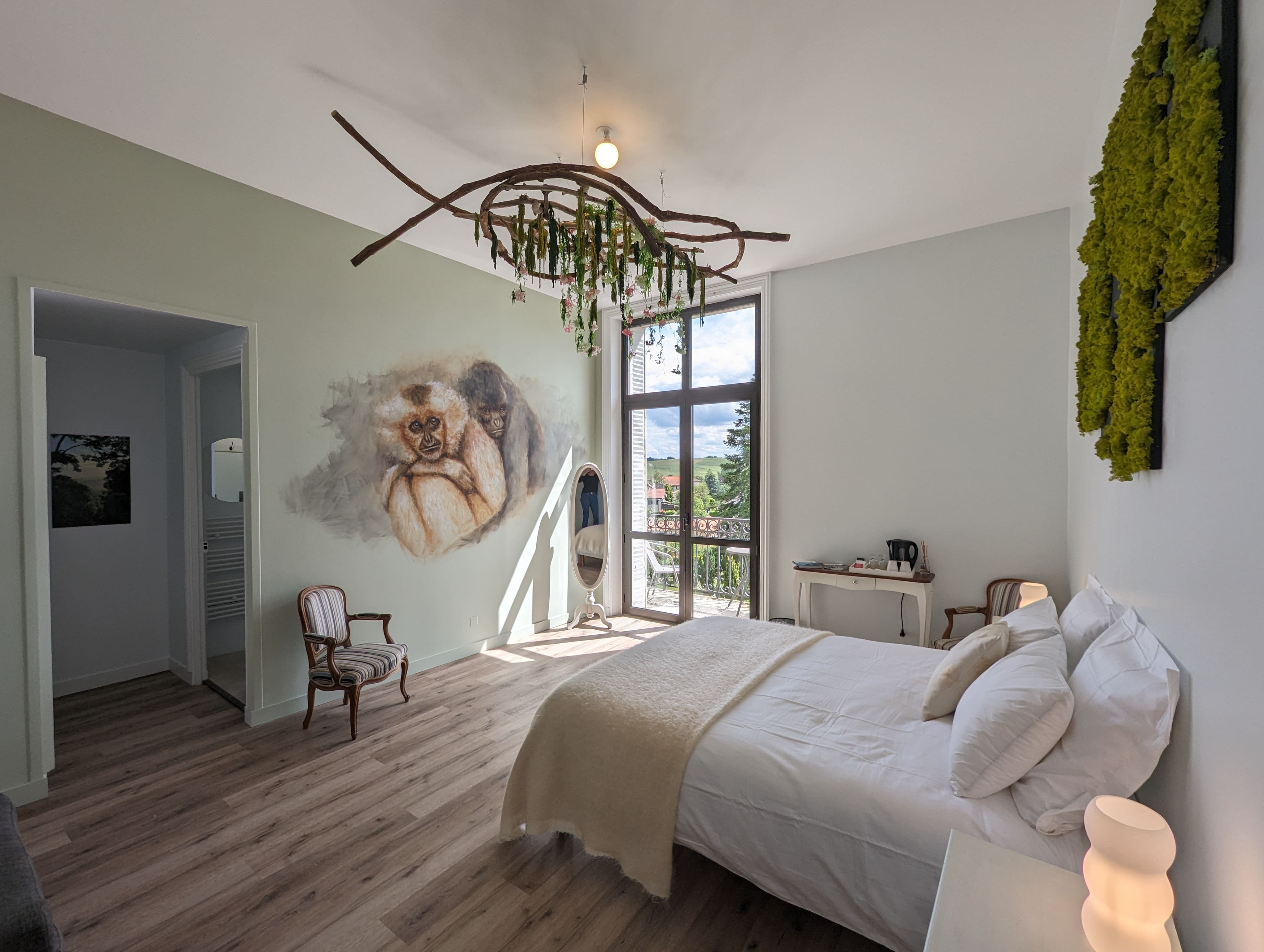 Chambre "Rêve de Gibbon" — Séjour haut de gamme avec spa à Puy-de-Dôme