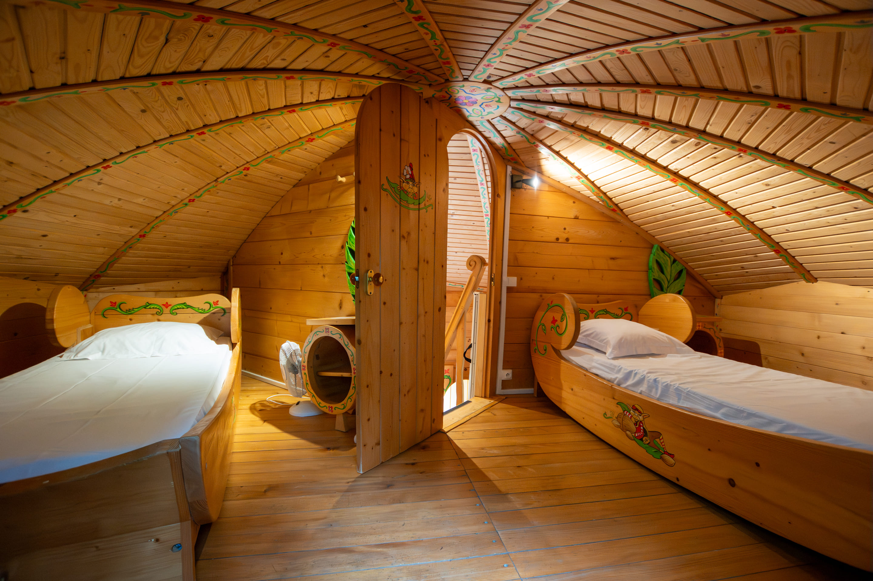 Maison Champignon — Hébergement insolite avec spa à Dienné (Vienne) à Dienné — chambre