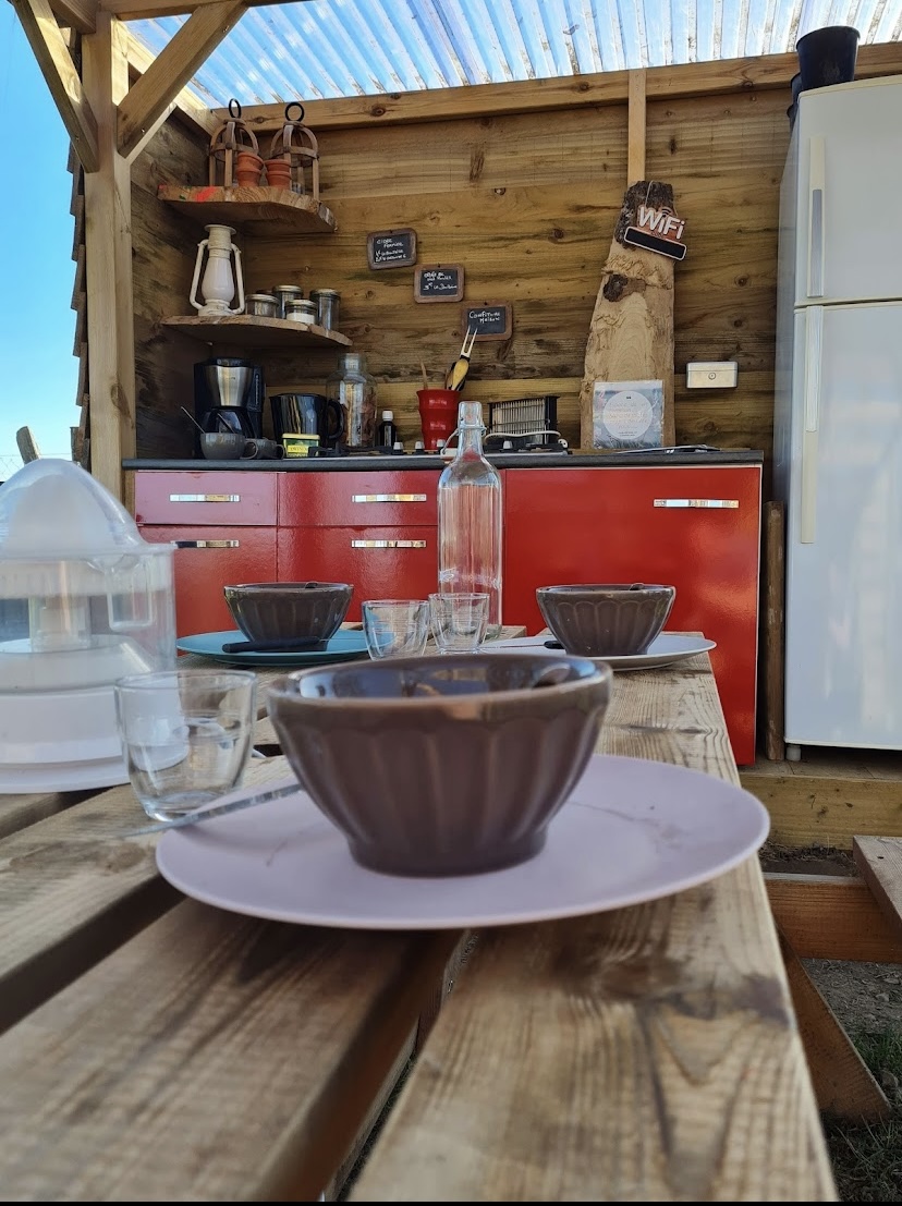 Tente Sibley T3 — Séjour nature avec spa à Eure-et-Loir à Chartres — vue depuis la terrasse