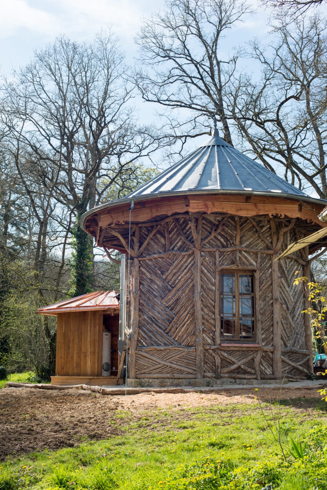 Magnifique Kiosque Verdoyant — Hébergement avec spa à Côte-d'Or à Dijon — vue intérieure