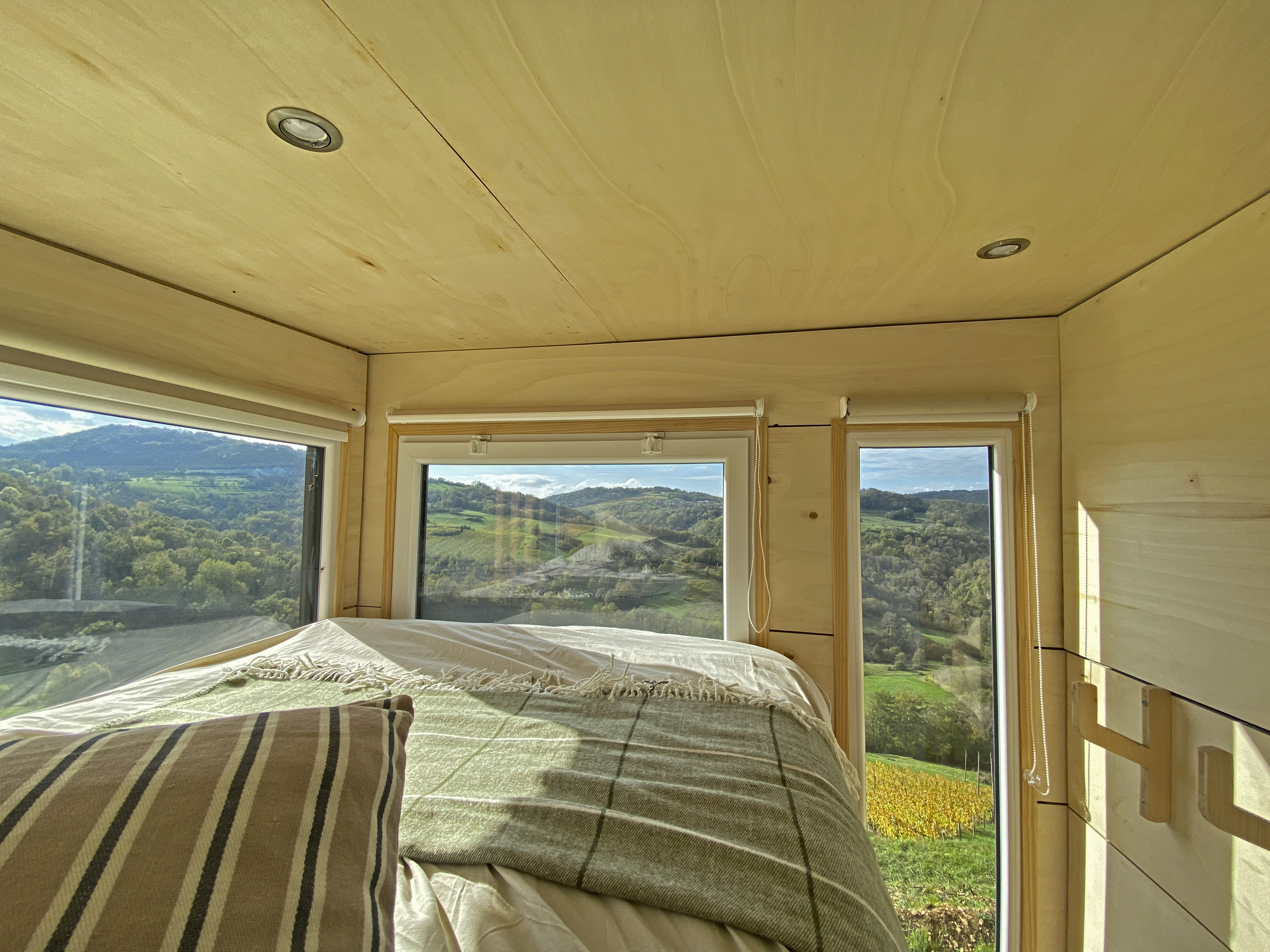 Belvédère du Haut Bugey — Tiny House panoramique à Boyeux (Ain) à Boyeux-Saint-Jérôme — cuisine