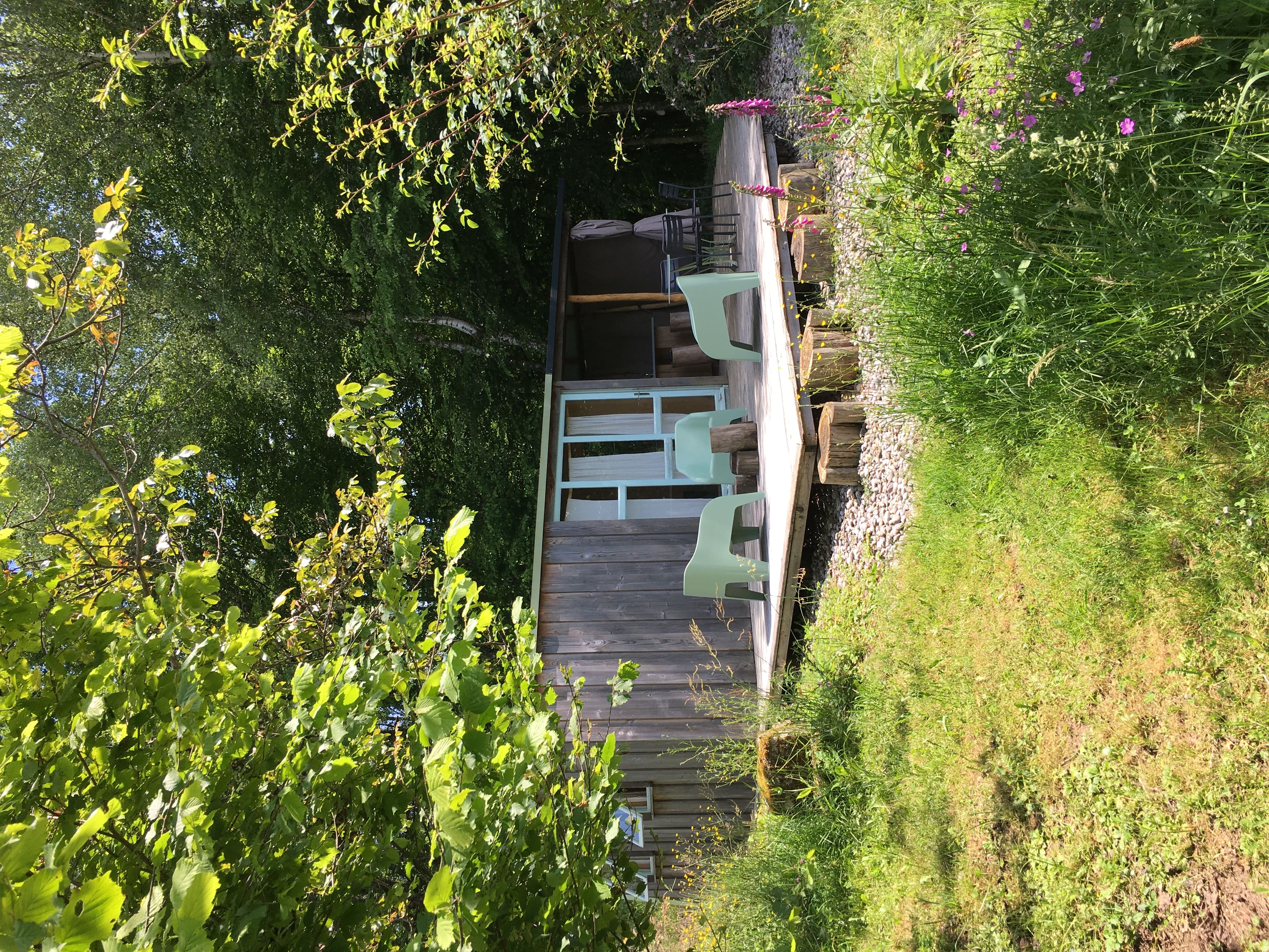 Cabane Poussière d'étoile — Séjour insolite en micro ferme en Corrèze