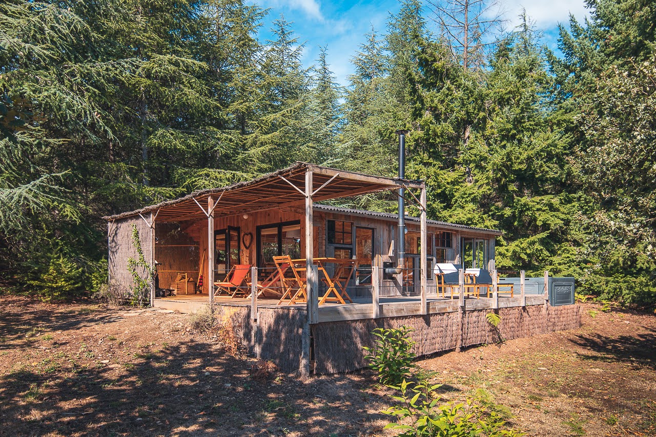 Évasion sensorielle dans une cabane Forest Cocoon & Spa à ballon — vue intérieure