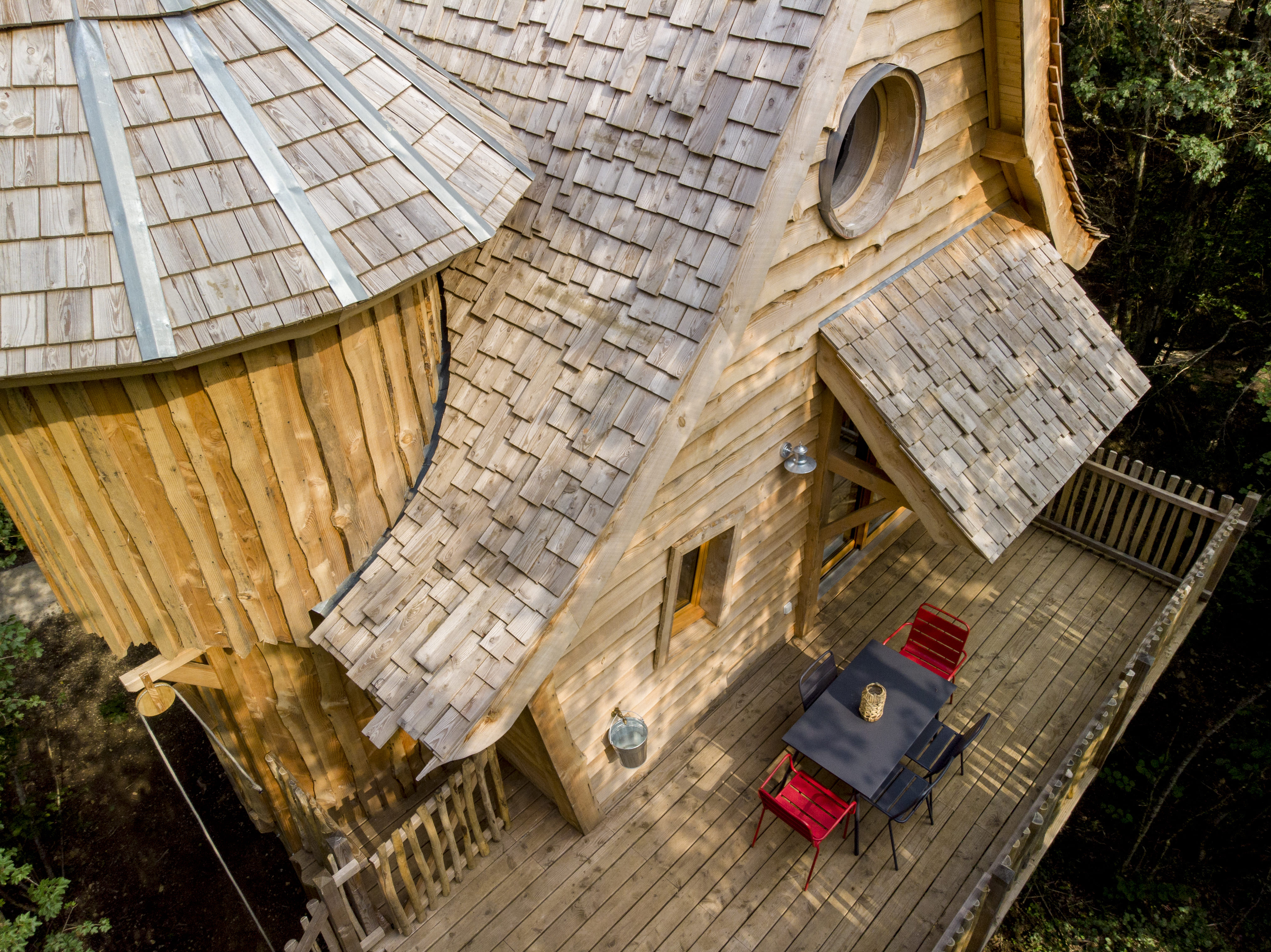 Cabane féérique Spa — Nuit magique à 7m dans le Château de la Combe Rossignol à La Combe Rossignol — cuisine