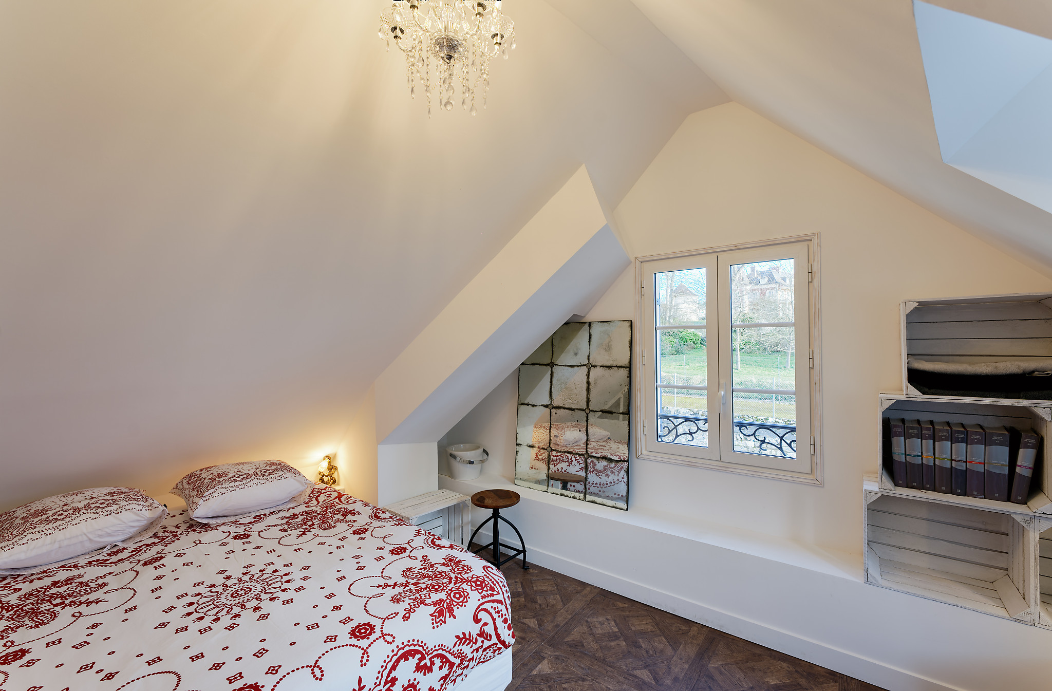La Folie du Passeur — Maison insolite avec spa à Pressagny-l’Orgueilleux à Pressagny-l'Orgueilleux — détail architectural