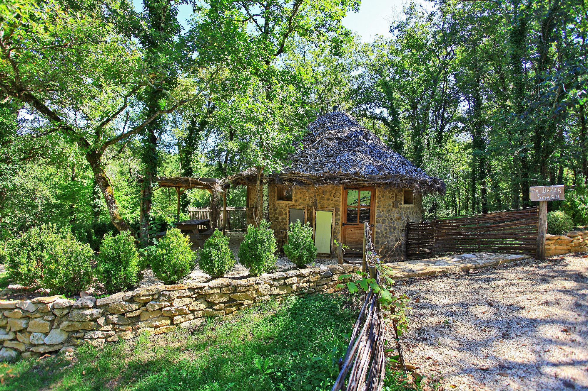 La Bela Sorga — Cabane à 6 mètres de hauteur en Dordogne